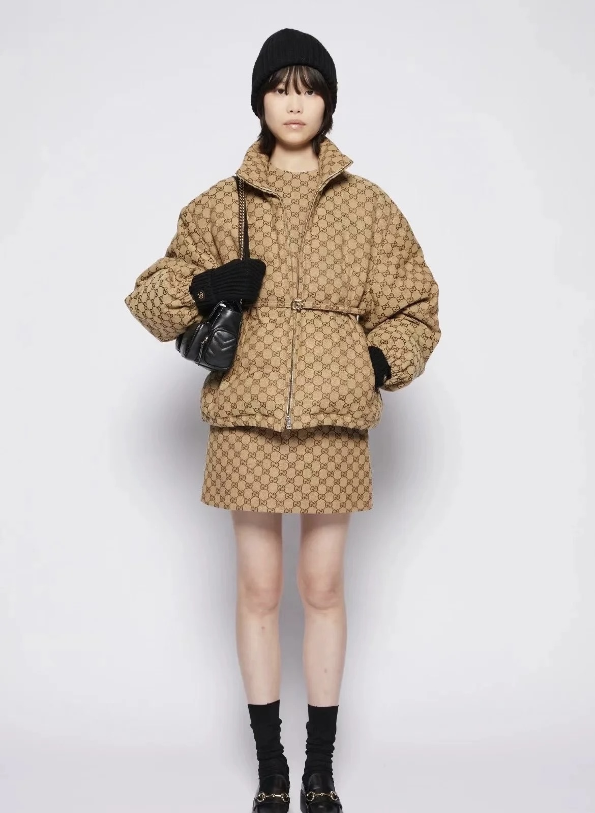 NO:499284,G25091285 GUCC* new GG letter presbyterian jacquard fabric, zippered placket stand collar and belt waist slimming to make you look thinner and thickened bread jacket cotton jacket!  (M size shoulder width 50, bust 116, sleeve length 56, clothing length 66) hair, gucci, jackets & coats, alexander wang19860909款号G25091285 GUCC*新款GG字母老花提花面料、拉链门襟立领搭配腰带收腰显瘦加厚面包服棉服外套！（M码肩宽50,胸围116,袖长56,衣长66）发,,gucci,jackets & coats,alexander wang,Women's clothing