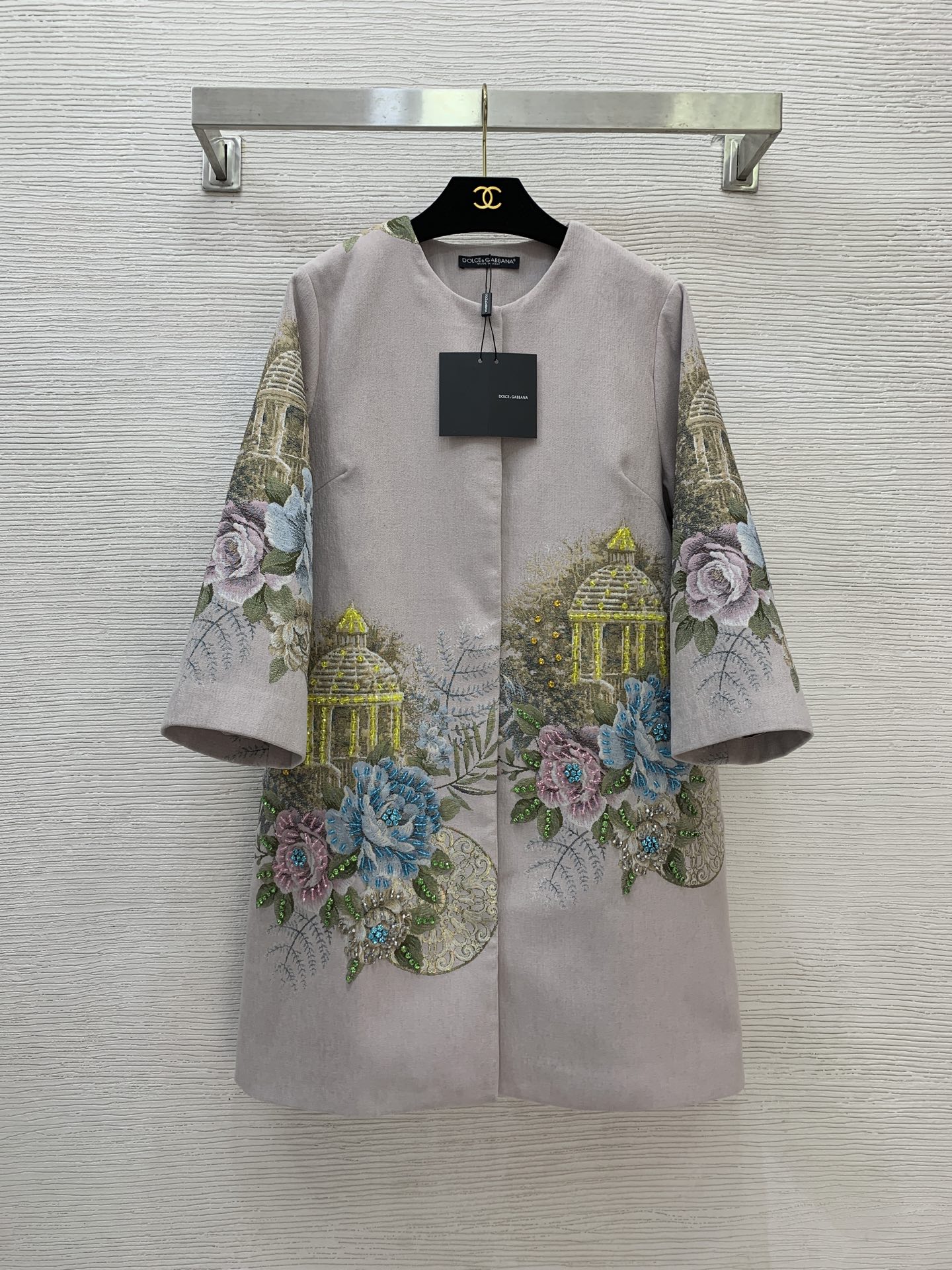 NO:502685,Model number G25091635 Dolce & Gabbana DG* new high-end custom Chenille fabric, flower jacquard heavy industry diamond bead decoration, fashionable and literary style loose version slimming round neck 7-quarter sleeve jacket mid-length coat!  (M size shoulder width 39, bust 100, sleeve length 46, clothing length 88) hair, Dolce & Gabbana, jackets & coats, alexander wang19860909款号G25091635 杜嘉班纳DG*新款高端定制雪尼尔绒面料、花朵提花重工镶钻钉珠装饰时尚文艺风宽松版显瘦圆领七分袖外套中长款大衣！ （M码肩宽39,胸围100,袖长46,衣长88）发,,Dolce&Gabbana,jackets & coats,alexander wang,Women's clothing