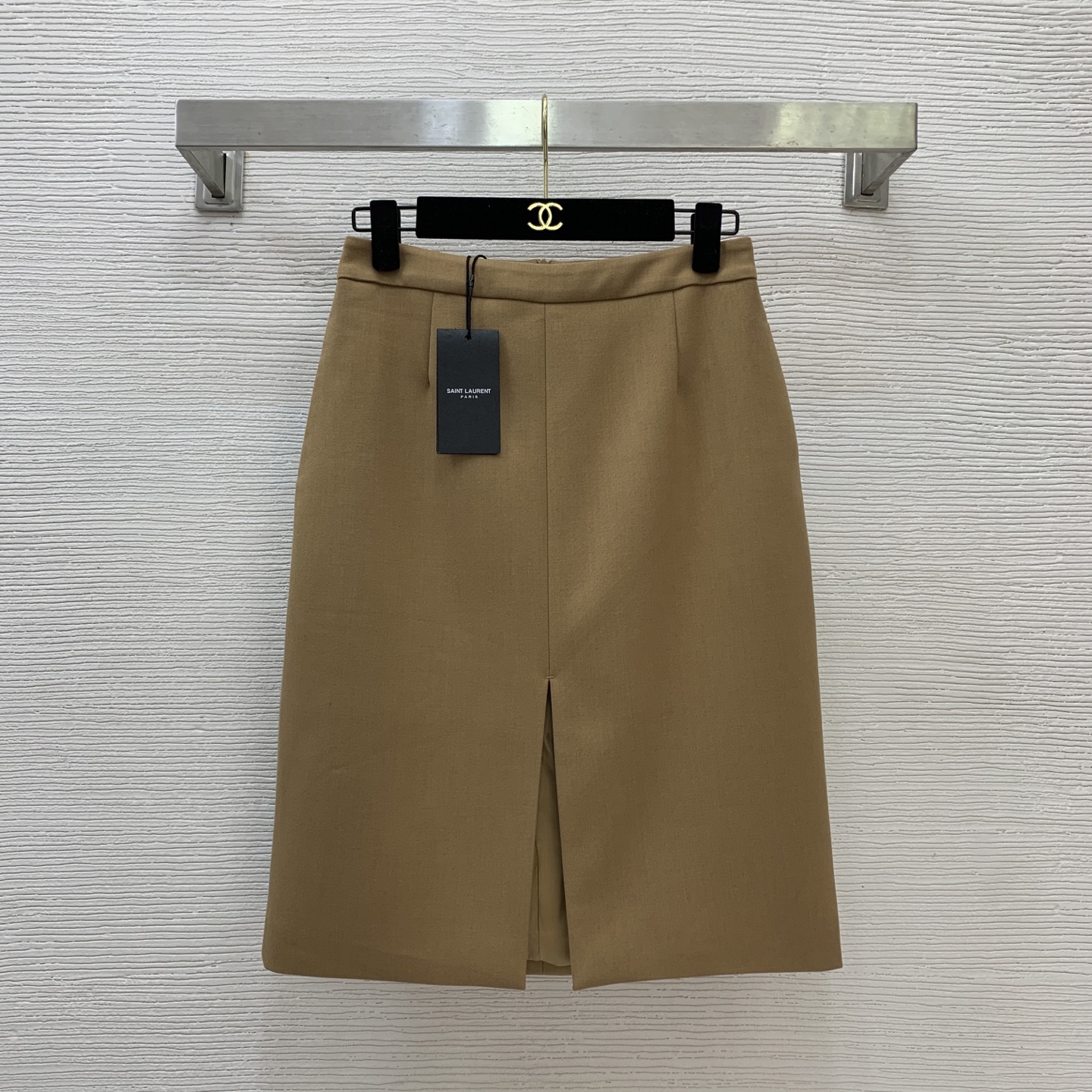 NO:504140,Model number G25091872 Saint Laurent YSL new high-end custom wool blend high-quality fabric, original molded logo buttons, front mid-slit design with high waist slimming A-line mid-length skirt!  Black, brown, (Size S waist 68, hip 88, skirt length 57) hair, saint laurent, saint laurent, skirts, alexander wang19860909款号G25091872 圣罗兰YSL新款 高端定制羊毛混纺优质面料、原版开模刻logo纽扣前中开叉设计高腰显瘦A字中长半身裙！黑色、咖色、 （S码腰围68,臀围88,裙长57）发,,saint laurent,saint laurent,skirts,alexander wang,Women's clothing