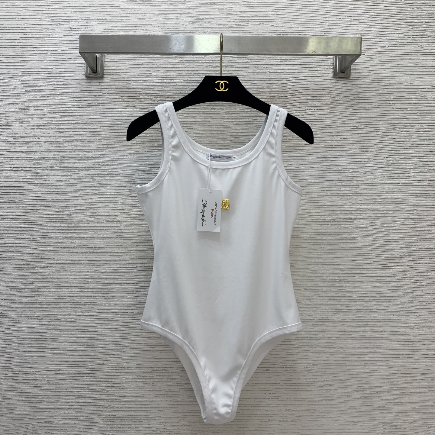 NO:504126,Top and pants number D25091824 Schiapare*li new style gold small accessories decoration fashionable and versatile two-piece set!  Slim-fitting slim jumpsuit vest top Roman cotton stretch tight pants trousers!  White, black, (M size bust 78 elastic, total length 67; waist 70, pants length 98), alexander wang19860909上衣、裤子款号D25091824 Schiapare*li夏帕瑞利新款 金色小配件装饰时尚百搭两件套装！修身显瘦连体衣背心上衣罗马棉弹力紧身裤子长裤！白色、黑色、 （M码胸围78弹力,总长67；腰围70,裤长98）,,alexander wang,Women's clothing