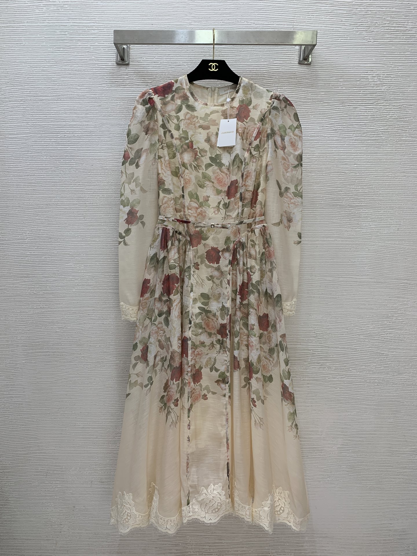 NO:562785,Model No. G25101152 ZIMMERMA*N Zimmerman Australian brand, high-end customization, resort style full-body flower print waist slimming puffy round neck long-sleeved dress long skirt with bow belt!  1.2.3.4/SMLXL (size 3 shoulder width 37, bust 100, waist 84, sleeve length 66, skirt length 135) hair,,skirts,alexander wang19860909款号G25101152 ZIMMERMA*N兹默曼澳洲品牌 高端定制 度假风满身花朵印花收腰显瘦蓬蓬大摆圆领长袖连衣裙长裙配送蝴蝶结腰带！1.2.3.4/SMLXL（3码肩宽37,胸围100,腰围84,袖长66,裙长135）发,,skirts,alexander wang,Women's clothing