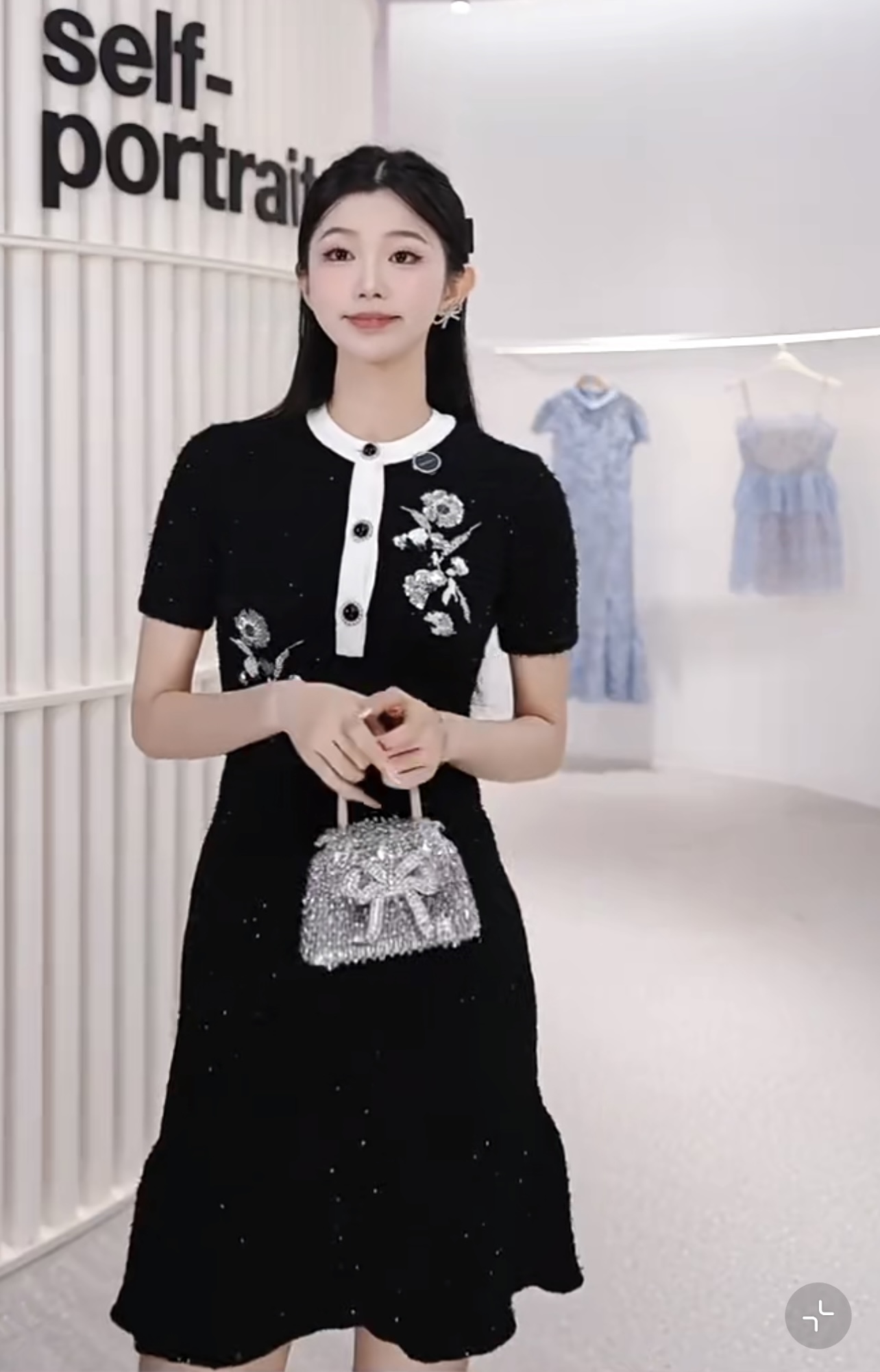 NO:544162,Model number G25092987 Self-portrai* new SP home high-end 1:1 custom sequin knitted plaid knitted fabric, overall contour style, slim and elegant temperament, heavy industry beads and flower decoration, slim and slim contrasting color splicing round short-sleeved dress is equipped with square buckles belt!  Black, (M size bust 78~86, waist 60~70, sleeve length 17, skirt length 80) hair, skirts, T-shirt, alexander wang19860909款号G25092987 Self-portrai*新款SP家高版本1:1定制亮片编织格子针织面料、整体轮廓版型显瘦超级赞气质高雅重工珠片花朵装饰修身显瘦撞色拼接系扣圆短袖连衣裙配有方扣头腰带！黑色、（M码胸围78～86,腰围60～70,袖长17,裙长80）发,,skirts,T-shirt,alexander wang,Women's clothing