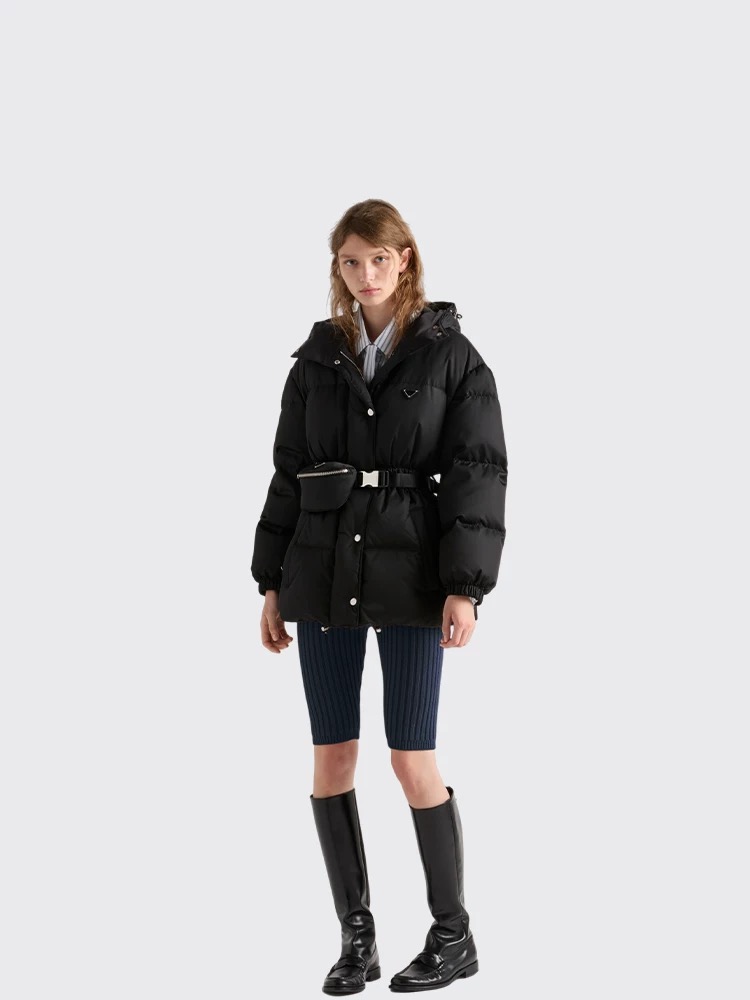 NO:567957,Model No. G25101525 Prad* new P family custom letter logo hardware accessories, silver metal buckle belt bag belt waist slimming thickened padded bread and cotton jacket!  Black, (size M shoulder width 52, bust 102, waist 78 stretchable, sleeve length 51, dress length 71) hair,, prada, jackets & coats, alexander wang19860909款号G25101525 Prad*新款 P家定制字母logo五金配件、银色金属卡扣带包包腰带收腰显瘦加厚填充面包服棉服外套！黑色,（M码肩宽52,胸围102,腰围78可弹力,袖长51,衣长71）发,,prada,jackets & coats,alexander wang,Women's clothing