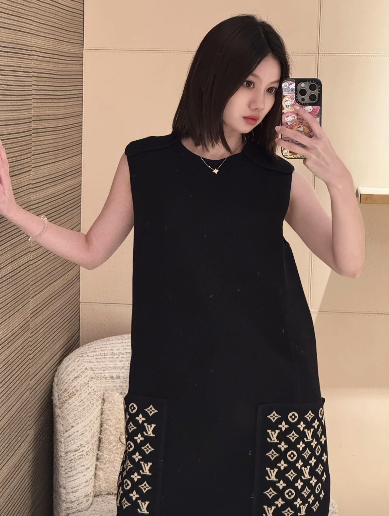 NO:577236,Style No. D25102785 LOUIS*Lvjia LV’s new style contrasting edged presbyopia letter logo jacquard double pocket splicing loose, fashionable and versatile sleeveless dress, a must-have item for layering!  Brown, black, (M size shoulder width 37, bust 100, skirt length 85) hair,,louis vuitton,louis vuitton,louis vuitton,louis vuitton,skirts,alexander wang19860909款号D25102785 LOUIS*驴家LV新款 撞色包边老花字母logo提花双口袋拼接宽松时尚百搭无袖连衣裙,叠穿必备单品！咖色、黑色、（M码肩宽37,胸围100,裙长85）发,,louis vuitton,louis vuitton,louis vuitton,louis vuitton,skirts,alexander wang,Women's clothing
