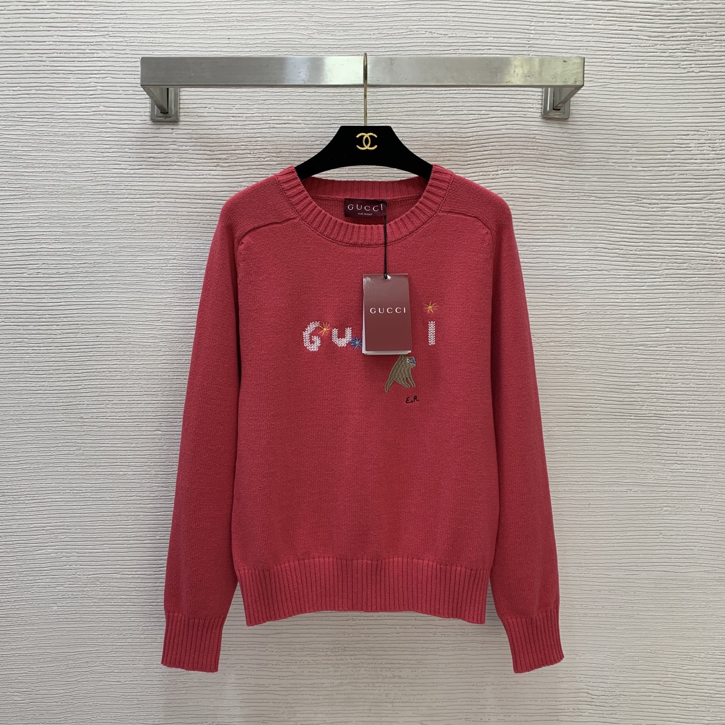 NO:586548,Model number G25110757 GUCC* new high-end customized wool yarn fabric, playful bear letter logo embroidered logo round neck pullover long-sleeved sweater top!  (M size bust 92, raglan sleeve length 68, dress length 57) hair,,gucci,alexander wang19860909款号G25110757 GUCC*新款 高端定制羊毛纱线面料、俏皮小熊字母logo刺绣徽标圆领套头长袖针织衫上衣！（M码胸围92,连肩袖长68,衣长57）发,,gucci,alexander wang,Women's clothing