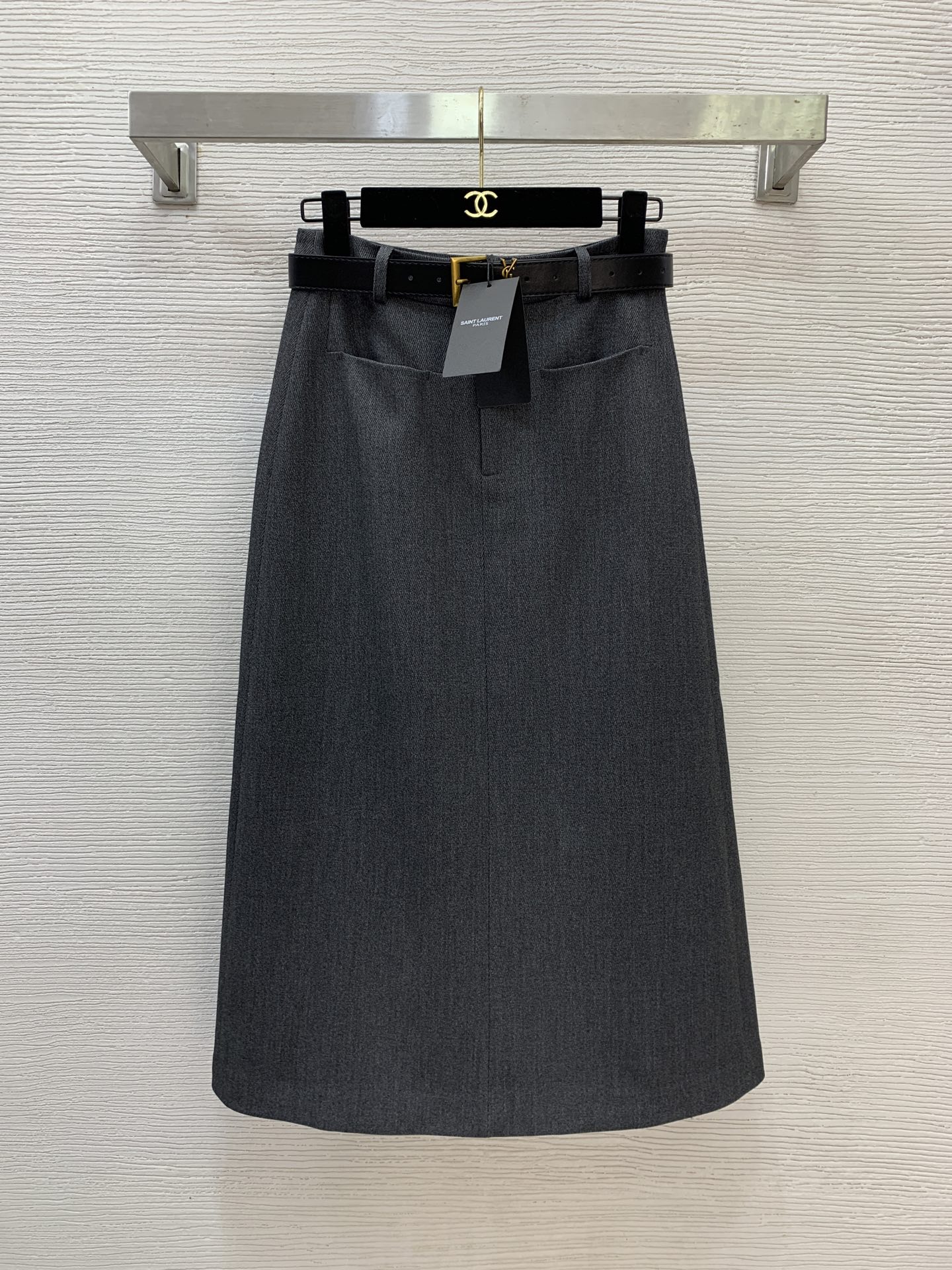 NO:590877,Style number G25111275 Saint Laurent YSL new high-end customized silk wool fabric!  Mid-length high-waisted A-line slit skirt with zipper button placket and logo belt decoration!  Dark gray, brown, (S size waist 66, hip 90, skirt length 78) hair, saint laurent, saint laurent, skirts, alexander wang19860909款号G25111275 圣罗兰YSL新款 高端定制丝毛面料！拉链系扣门襟搭配logo腰带装饰中长款高腰A字开叉半身裙！深灰色、咖色、（S码腰围66,臀围90,裙长78）发,,saint laurent,saint laurent,skirts,alexander wang,Women's clothing