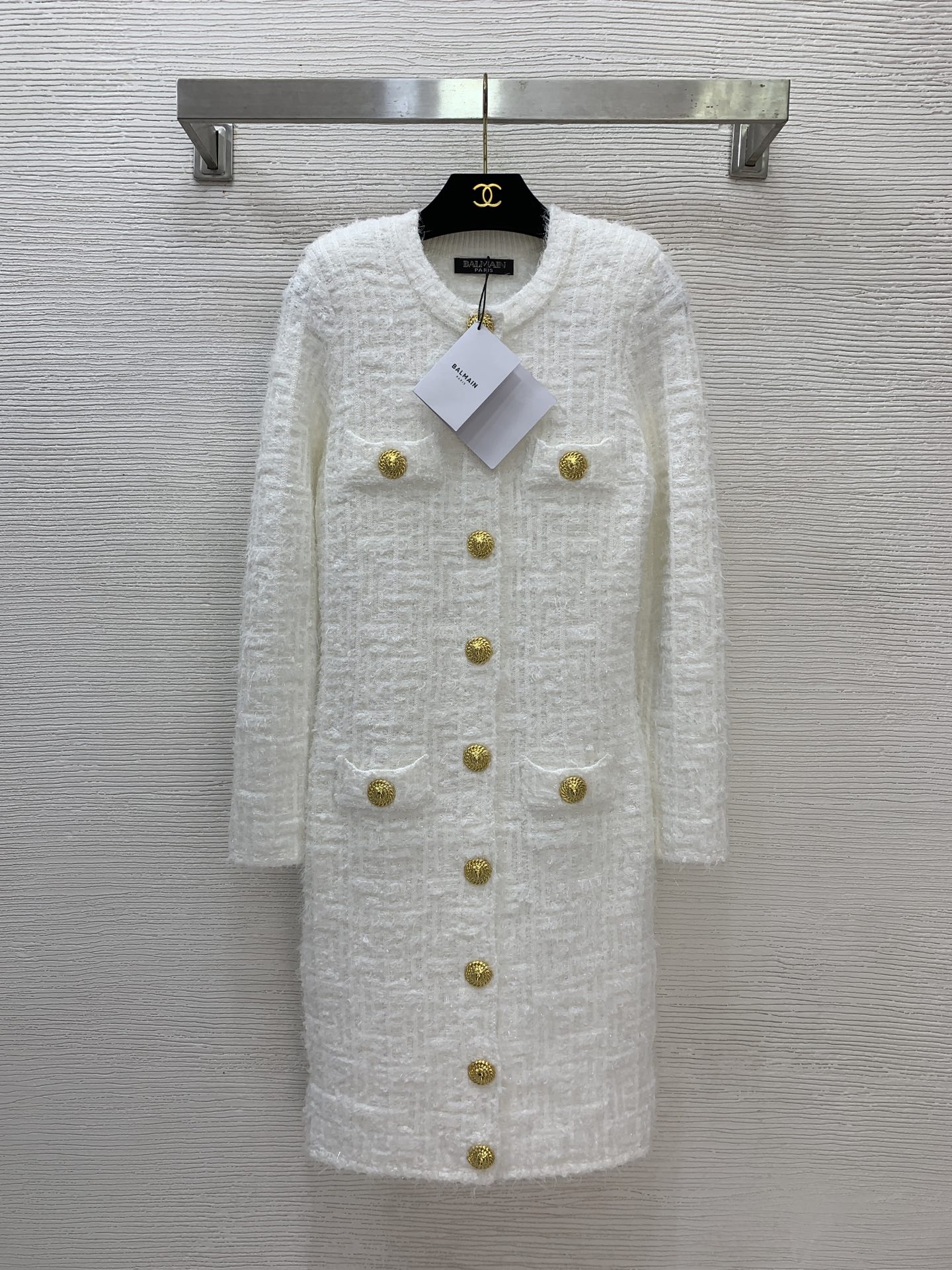 NO:605986,Model No. G25111735 BALMAI* Balmain’s new lion head gold buttons decorated glitter silk blend high elastic slim fit hip-hugging round neck long-sleeved knitted dress!  White, black, (M size bust 84～88, sleeve length 57, skirt length 86) hair,,balmain,balmain,skirts,alexander wang19860909款号G25111735 BALMAI*巴尔曼新款 狮子头金色纽扣装饰闪丝混纺高弹力修身显瘦包臀圆领长袖针织连衣裙！白色、黑色、 （M码胸围84～88,袖长57,裙长86）发,,balmain,balmain,skirts,alexander wang,Women's clothing