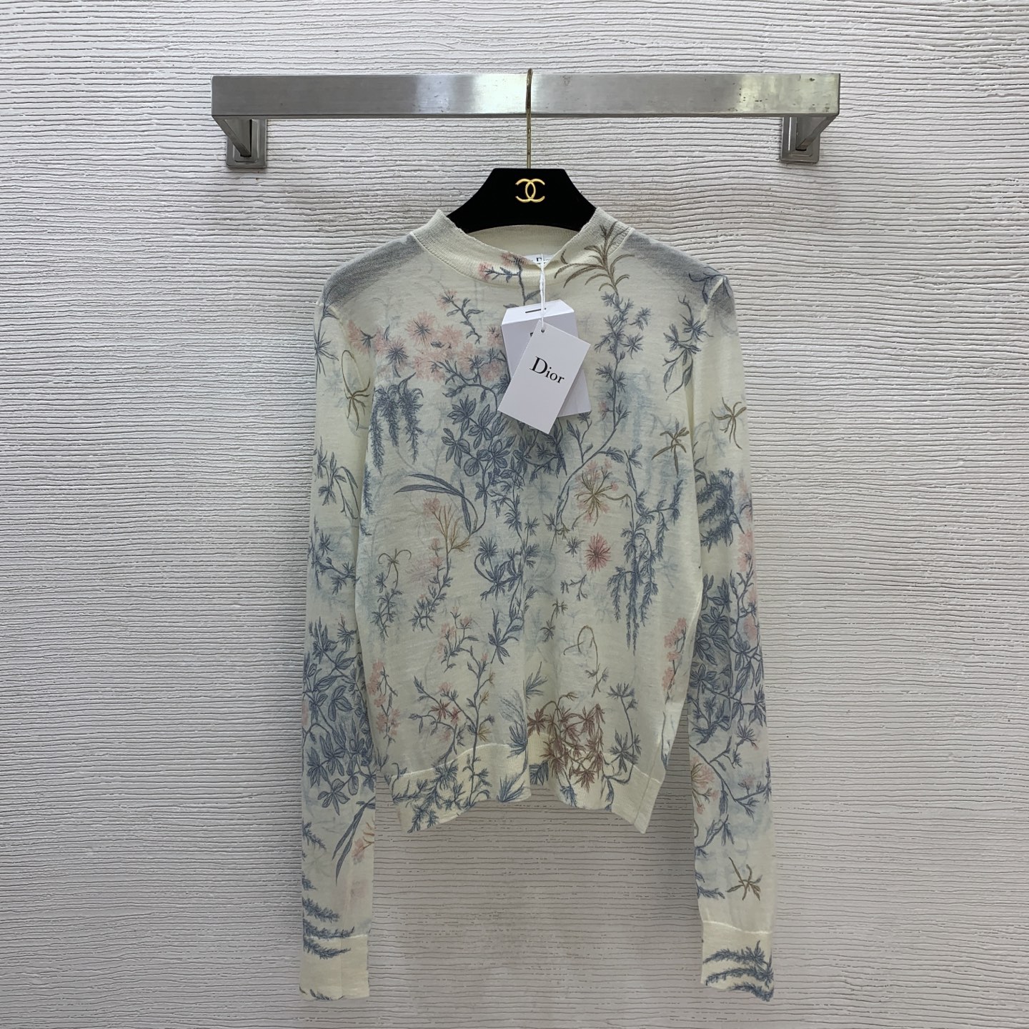 NO:607682,Model No. G25111982 Dio* new high-end customized wool yarn fabric, ink painting blooming printed short long-sleeved stand-up collar sweater base layer top!  36.38.40 (F40 size bust 96, sleeve length 66, dress length 55) hair, dior, alexander wang19860909款号G25111982 Dio*新款 高端定制羊毛纱线面料、水墨画晕染印花短款长袖立领针织衫打底上衣！36.38.40（F40码胸围96,袖长66,衣长55）发,,dior,alexander wang,Women's clothing