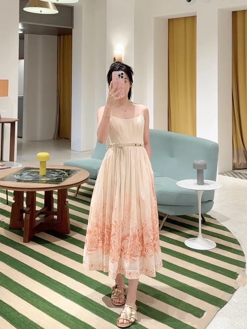 NO:607710,Style No. G2511156 ZIMMERMA*N Australian brand high-end customized holiday style fashionable printed waist-length large skirt long suspender dress with belt!  1.2.3.4/SMLXL (size 2, bust 86~90, elastic back, waist 74, skirt length 116) hair,,skirts,alexander wang19860909款号G2511156 ZIMMERMA*N兹默曼澳洲品牌高端定制度假风时尚印花收腰大裙摆长款吊带连衣裙配腰带！1.2.3.4/SMLXL（2码胸围86～90后背松紧,腰围74,裙长116）发,,skirts,alexander wang,Women's clothing