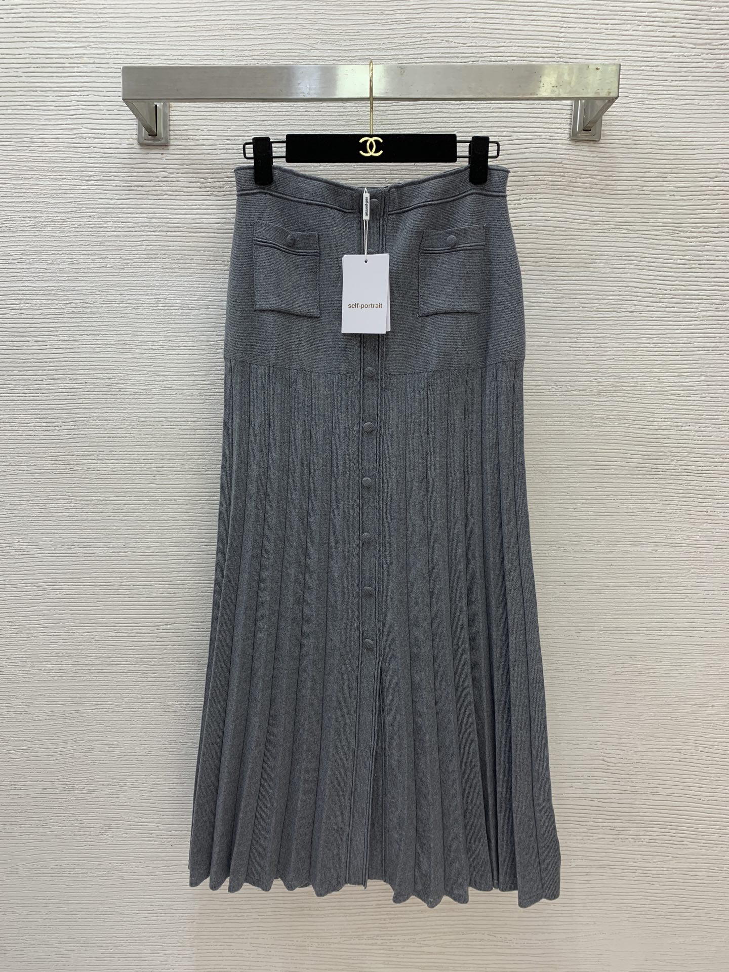 NO:609458,Style No. G25112136 Self-portrai* The new SP home custom-made fashionable and simple double pocket pleated skirt slim and slim long knitted skirt that covers the hips!  Red, gray, (M size waist 68 elastic, skirt length 88) skirt,,skirts,alexander wang19860909款号G25112136 Self-portrai*新款SP家定制时尚简约双口袋压褶裙摆修身显瘦长款针织裙包臀半身裙！红色、灰色、（M码腰围68松紧,裙长88）裙子,,skirts,alexander wang,Women's clothing