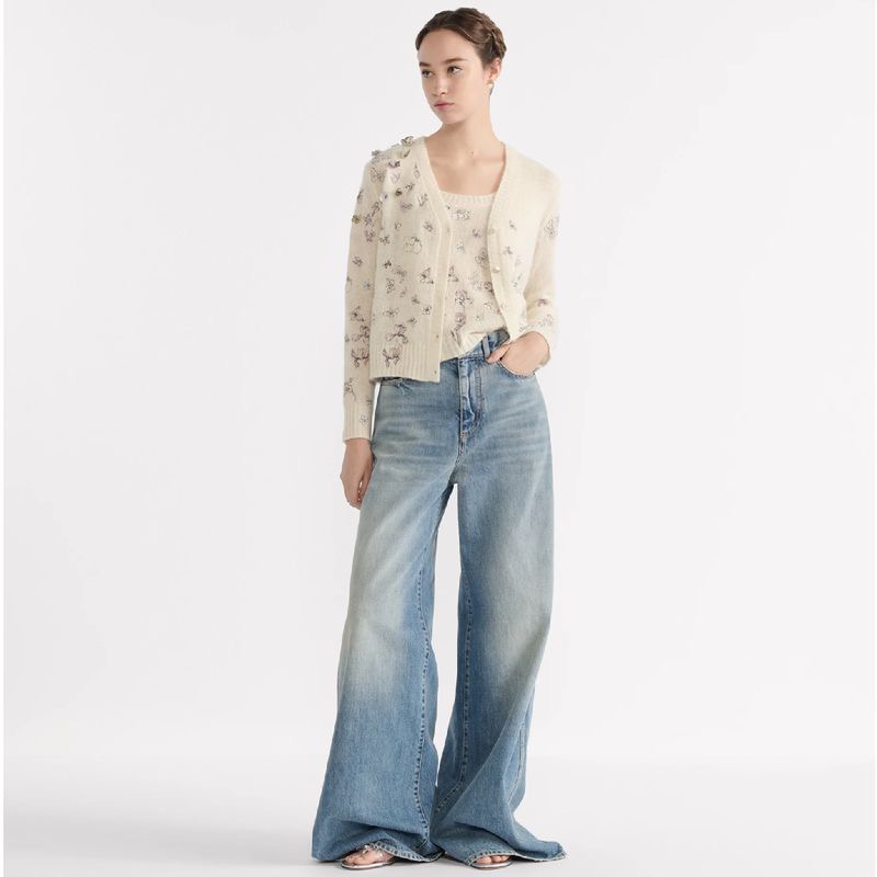 NO:610293,Style No. G25112245 Dio* new high-end customized mohair fabric is soft and skin-friendly!  D family letter logo buttons, heavy industry plant butterfly embroidery, high elastic V-neck long-sleeved knitted cardigan top!  Off-white, (M size shoulder width 38, bust 90, sleeve length 65, dress length 58) hair, dior, dior, alexander wang19860909款号G25112245 Dio*新款 高端定制马海毛面料软糯亲肤！D家字母logo纽扣重工植物蝴蝶刺绣高弹力V领长袖针织开衫上衣！米白色,（M码肩宽38,胸围90,袖长65,衣长58）发,,dior,dior,alexander wang,Women's clothing