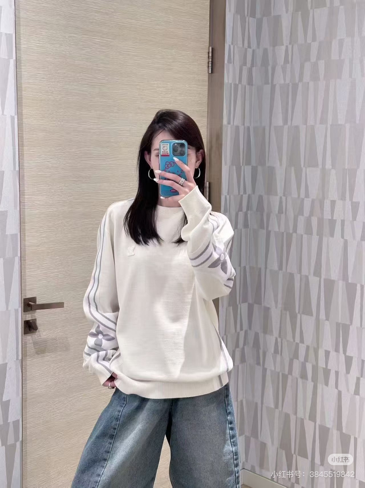NO:621530,Model No. G25112426 LOUIS*Lvjia LV new high-end customized striped contrasting color splicing letter logo badge decoration for men and women, simple and fashionable pullover long-sleeved sweater top!  Beige, (M size bust 108, raglan sleeve length 77, dress length 67) hair,,louis vuitton,louis vuitton,louis vuitton,louis vuitton,alexander wang19860909款号G25112426 男女同款LOUIS*驴家LV新款高端定制条纹撞色拼接字母logo胸章装饰简约时尚套头长袖针织衫上衣！米色,（M码胸围108,连肩袖长77,衣长67）发,,louis vuitton,louis vuitton,louis vuitton,louis vuitton,alexander wang,Women's clothing