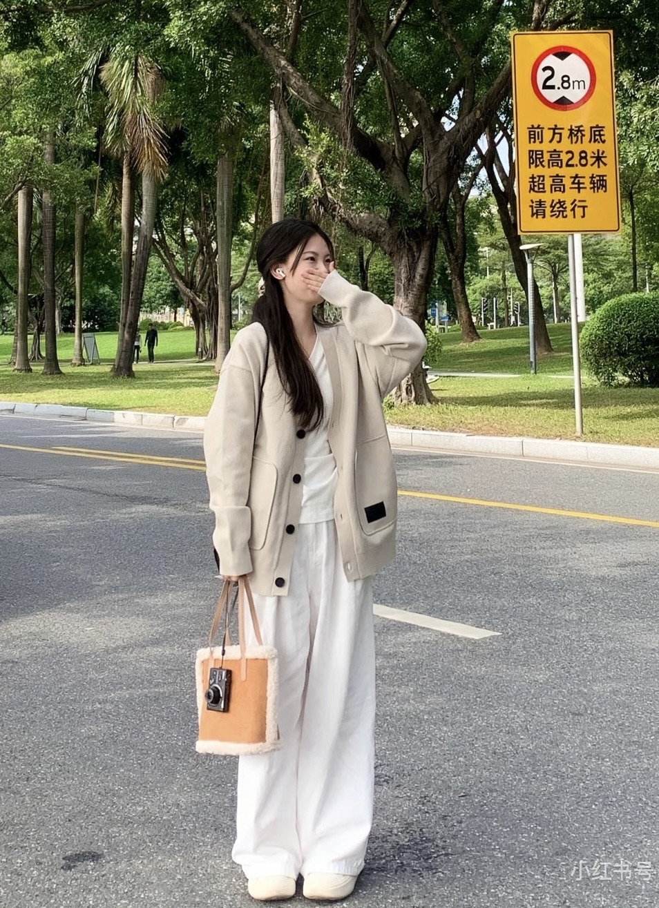 NO:621876,Model No. G25112515 LOUIS*Lvjia LV new high-end custom-made inner presbyopia logo pattern double pocket patch logo loose and fashionable buttoned V-neck long-sleeved knitted cardigan jacket!  (M size shoulder width 47, chest 114, sleeve length 58, clothing length 68) hair,,louis vuitton,louis vuitton,louis vuitton,louis vuitton,jackets & coats,alexander wang19860909款号G25112515 LOUIS*驴家LV新款 高端定制内里老花logo图案双口袋贴布徽标宽松时尚系扣V领长袖针织开衫外套！（M码肩宽47,胸围114,袖长58,衣长68）发,,louis vuitton,louis vuitton,louis vuitton,louis vuitton,jackets & coats,alexander wang,Women's clothing