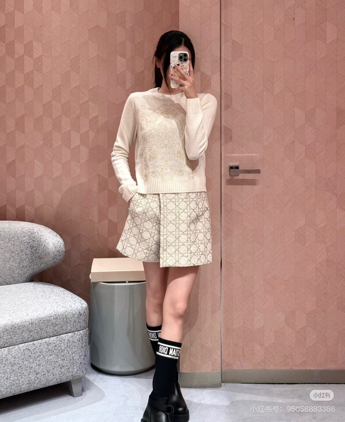 NO:621875,Model No. G25112542 Dio* new D’s high-end customized wool yarn fabric, super heavy-duty embroidered five-pointed star pattern round neck pullover long-sleeved sweater top!  Color, gold, (M size bust 88, sleeve length 59, dress length 56),, dior, dior, sweaters, alexander wang19860909款号G25112542 Dio*新款D家高端定制羊毛纱线面料、超重工刺绣五角星图案圆领套头长袖针织衫毛衣上衣！彩色、金色、（M码胸围88,袖长59,衣长56）,,dior,dior,sweaters,alexander wang,Women's clothing