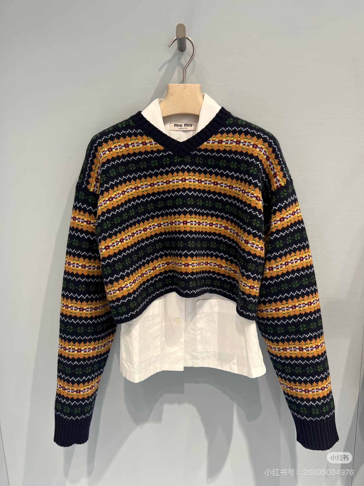 NO:627613,Style No. G25120174 MIIMI*U Miaojia's new autumn and winter color ethnic style retro pattern stripes contrasting V-neck short long-sleeved sweater sweater top!  36.38.40 (size 38 shoulder width 49, bust 112, sleeve length 58, dress length 49) hair,,sweaters,alexander wang19860909款号G25120174 MIIMI*U缪家新款 秋冬色系民族风复古花纹条纹撞色V领短款长袖针织衫毛衣上衣！36.38.40（38码肩宽49,胸围112,袖长58,衣长49）发,,sweaters,alexander wang,Women's clothing