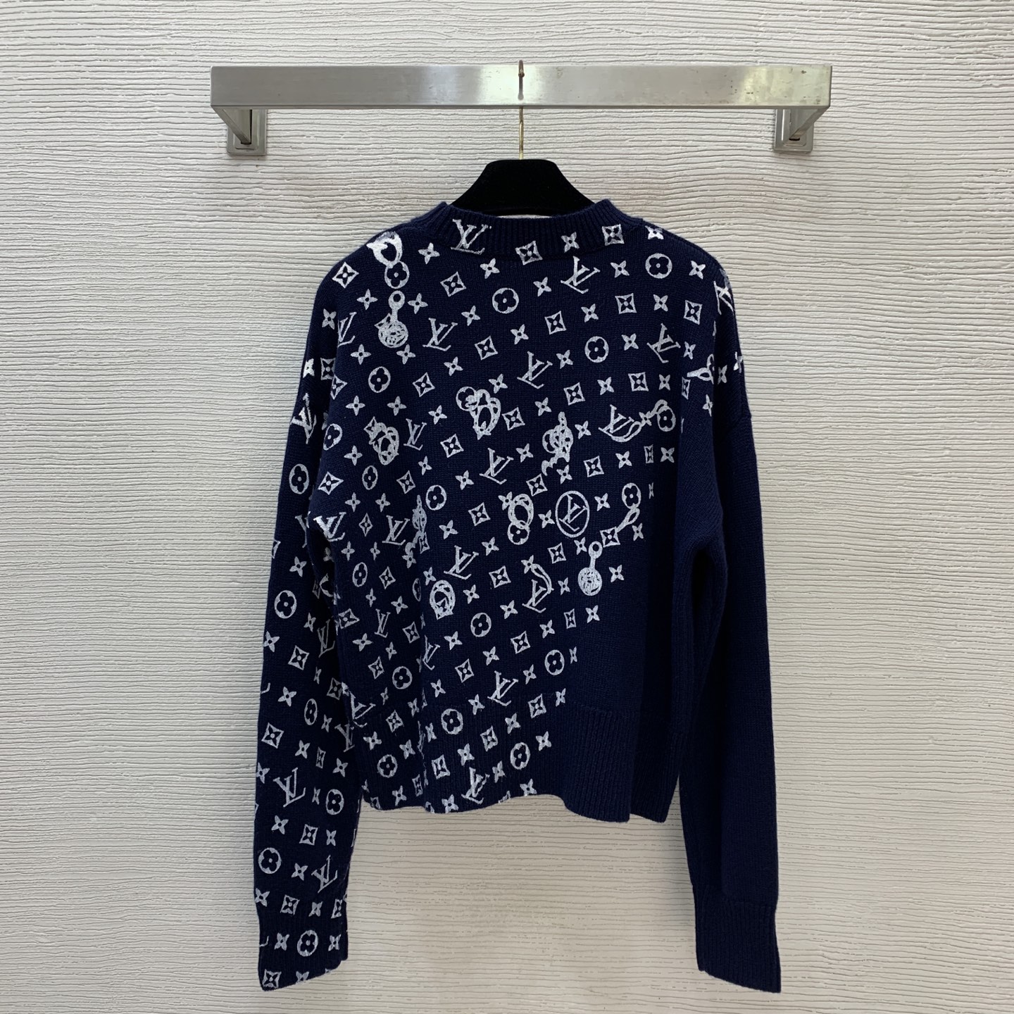 款号G LOUIS*驴家LV新款 高端定制羊毛混纺纱线面料、字母logo老花印花个性时髦圆领长袖套头针织
