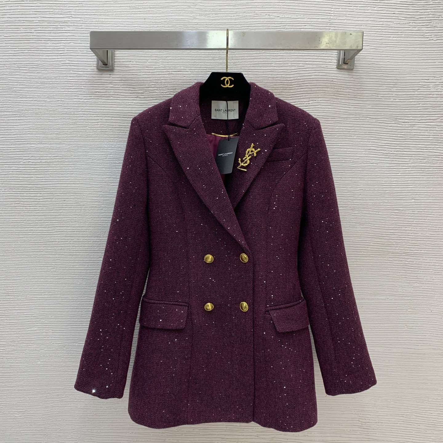 NO:658690,Style No. G25121284 Saint Laurent YSL new high-end customized thickened wool sequin blended fabric, four double-breasted slim fit suit jacket with free brooch!  Black, plum color, (M size shoulder width 39 with shoulder pads, bust 90, sleeve length 58, dress length 72) hair, saint laurent, saint laurent, jackets & coats, business suit, brooch, breastpin, alexander wang19860909款号G25121284 圣罗兰YSL新款 高端定制加厚羊毛亮片混纺面料、四粒双排扣修身显瘦西装外套赠送胸针！黑色、梅子色、 （M码肩宽39有垫肩,胸围90,袖长58,衣长72）发,,saint laurent,saint laurent,jackets & coats,business suit,brooch，breastpin,alexander wang,Women's clothing