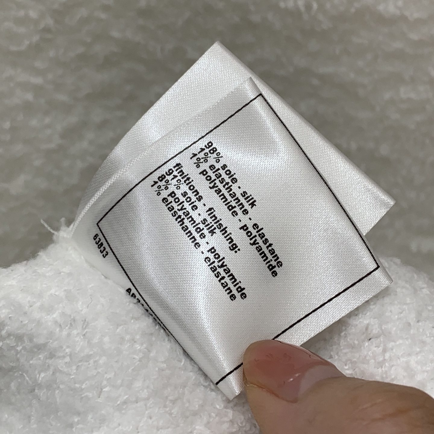款号G CHANE*新款 香奶奶家高端定制面料毛绒绒质感软糯亲肤！藏蓝色撞色边U型低领修身显瘦无袖背心针