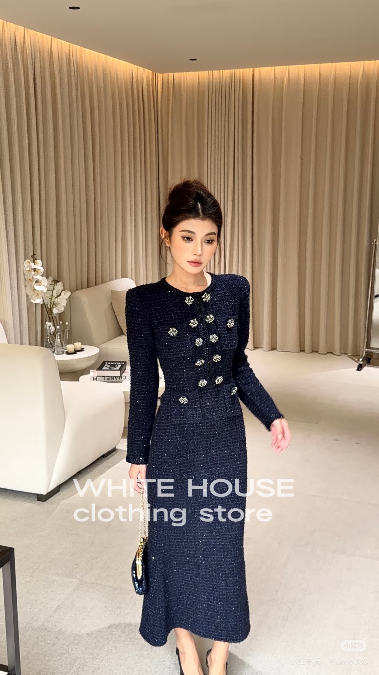 NO:665543,Style No. G25121642 Self-portrai* New style ladylike style high-end heavy-duty beaded double-breasted glittering sequins braided twist hemmed slim fit long hip-hugging fishtail knitted dress!  Navy blue, black, (M size bust 84, waist 66, sleeve length 55, skirt length 118) hair,,skirts, 19860909款号G25121642 Self-portrai*新款气质名媛风高级感重工珠花双排扣闪丝亮片编织麻花捆边修身显瘦长款包臀鱼尾针织连衣裙！藏蓝色、黑色、 （M码胸围84,腰围66,袖长55,裙长118）发,,skirts, ,Women's clothing