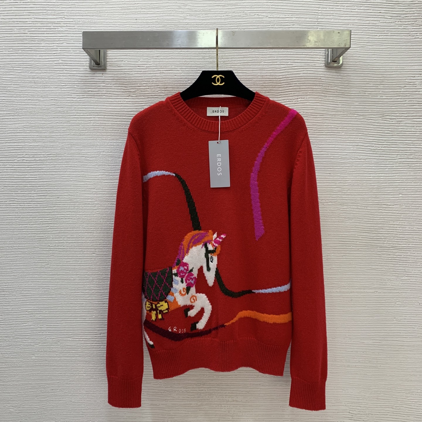 NO:701037,Model No. G25122587 ERD*S Er's new model. The 26th zodiac horse New Year recommends high-end customized sheep wool fabric streamers and galloping horse pattern round neck pullover sweaters!  Navy blue, red, (M size shoulder width 39, bust 100, sleeve length 60, dress length 61), women's clothing, sweaters,19860909款号G25122587 ERD*S鄂尔家新款 26年生肖马新年推荐入高端定制绵羊毛面料飘带奔马图案圆领套头针织衫毛衣！藏蓝色、红色、（M码肩宽39,胸围100,袖长60,衣长61）,女装,sweaters,,Women's clothing