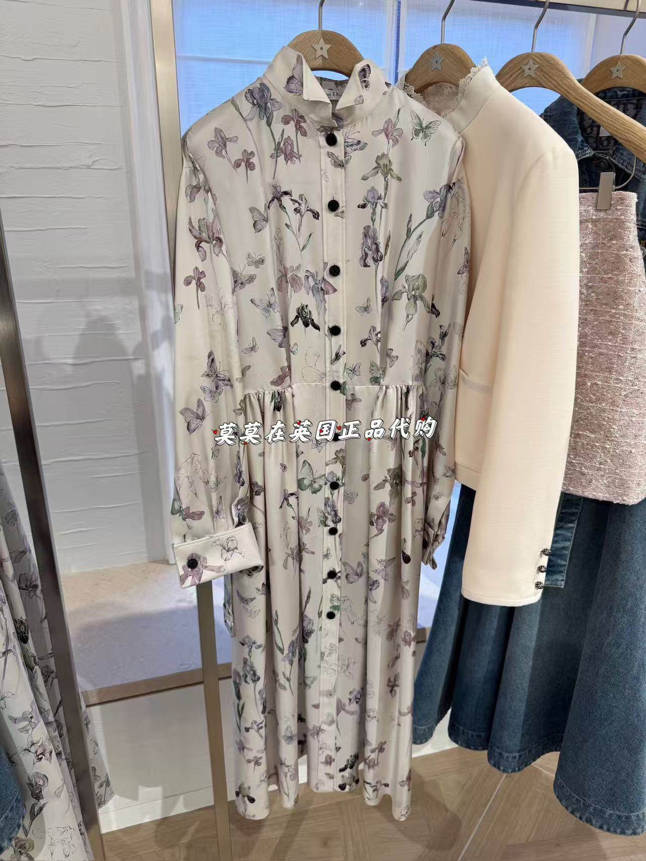 NO:677696,Model No. D25122743 Dio* new D’s customized pure cotton fabric, butterfly print single-breasted placket, waist slimming and long-sleeved dress!  (M size shoulder width 43, bust 98 or above, waist 74, sleeve length 62, skirt length 124), Dior-clothing, dior, dior, dior, skirts,19860909款号D25122743 Dio*新款 D家定制纯棉面料、蝴蝶印花单排扣开襟收腰显瘦大长袖连衣裙！（M码肩宽43,胸围98以上,腰围74,袖长62,裙长124）,迪奥-服装,dior,dior,dior,skirts,,Women's clothing