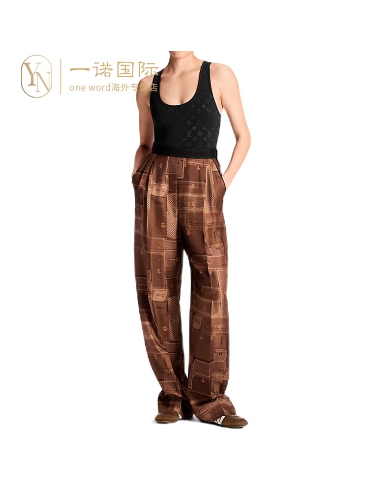 NO:687354,Style number G25123052 LOUIS*Lvjia LV early spring 2026 new style, high-end boutique customized imported twill silk fabric, mulberry silk texture and luster!  Loose and fashionable wide-leg trousers with letter logo webbing at the waist and contrasting pattern printing!  36-38-40-42 (size 36 waist 64, hip 98, pants length 101) hair,,louis vuitton,louis vuitton,louis vuitton,louis vuitton,real silk,19860909款号G25123052 LOUIS*驴家LV早春2026年新款 高端精品定制进口斜纹真丝面料、桑蚕丝质感光泽高级！腰间字母logo织带拼接撞色图案印花宽松时尚阔腿裤长裤！36-38-40-42（36码腰围64,臀围98,裤长101）发,,louis vuitton,louis vuitton,louis vuitton,louis vuitton,real silk,,Women's clothing