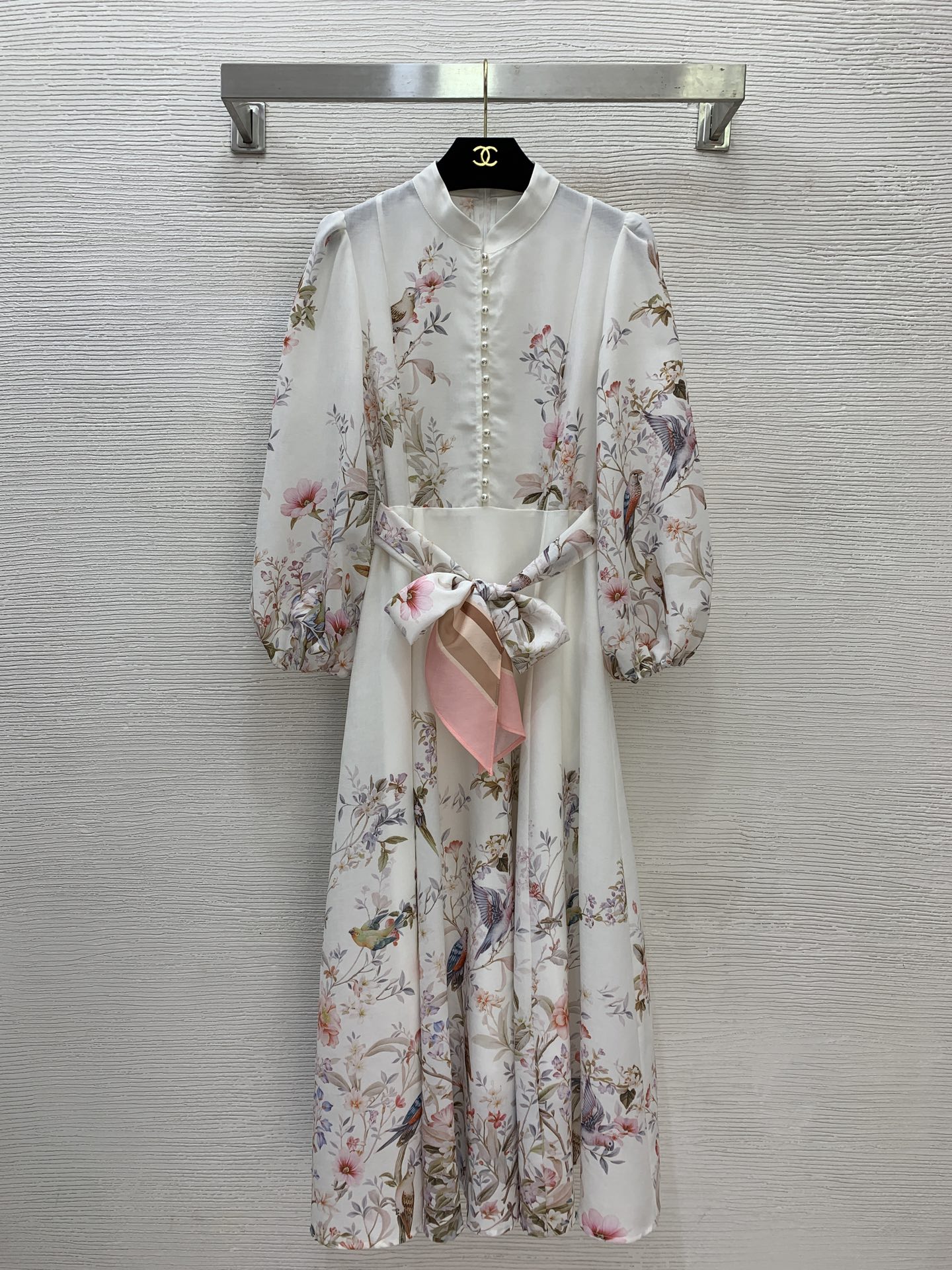 款号G ZIMMERMA*N兹默曼澳洲品牌高端定制面料、春意盎然鸟儿枝头花朵图案印花珍珠镶钻单排扣半开襟