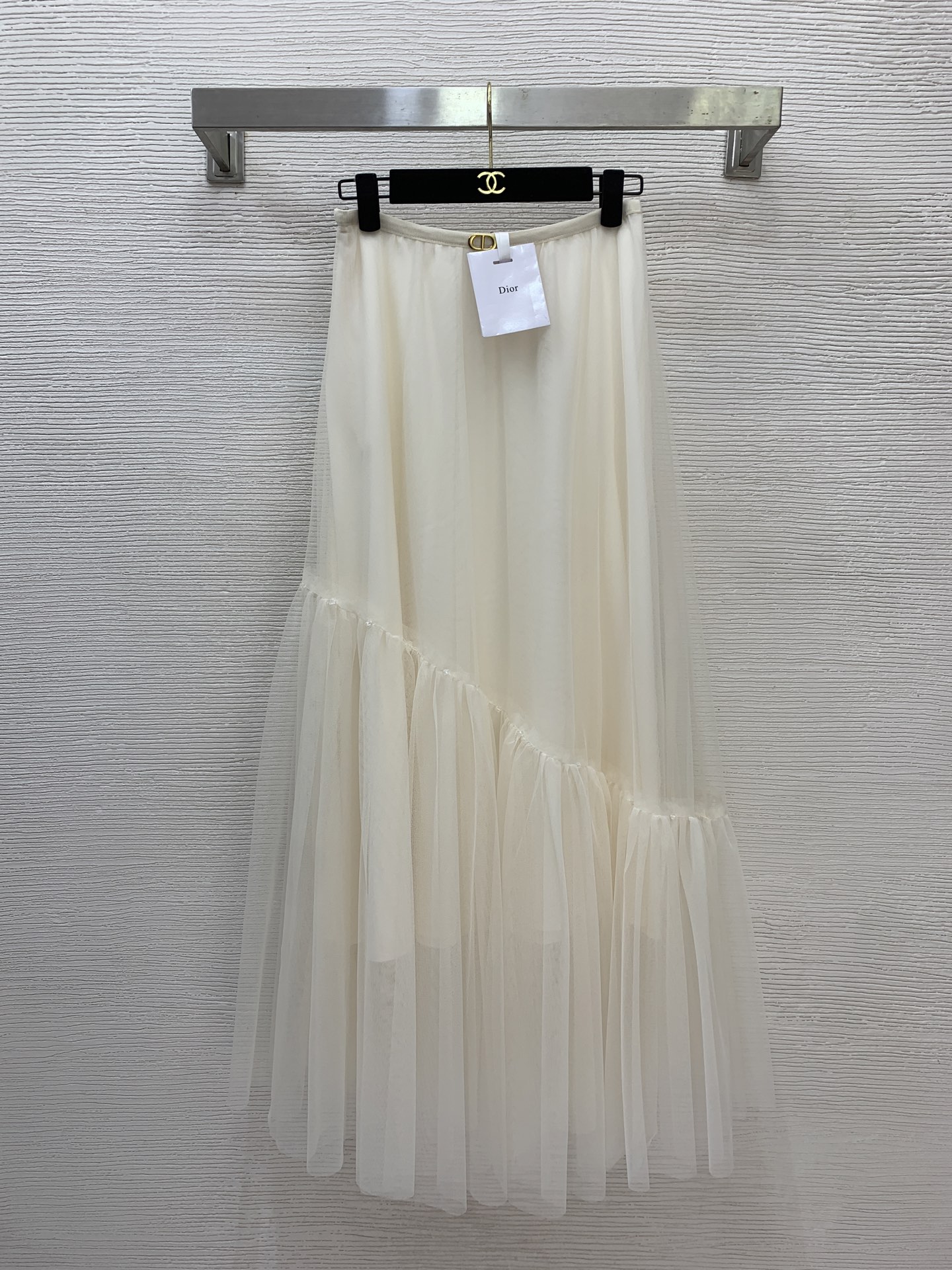 NO:694905,Style No. G26010352 *New model High-end customized hand-beaded classic CD hardware accessories decoration, simple and fashionable long mesh skirt!  ---(M size waist 62~70, stretchable, skirt length 95) Hair,,skirts,19860909款号G26010352 *新款 高端定制手工串珠经典CD五金配件装饰、简约时尚气质长款网纱半身裙！---（M码腰围62～70可弹力,裙长95）发,,skirts,,Women's clothing