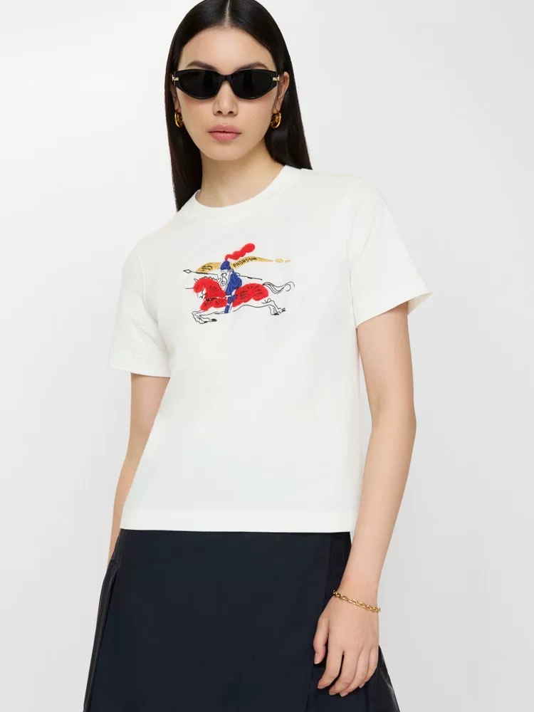 NO:696108,Style No. D26010562 High version of LOUIS*Lvjia LV early spring new model for men and women, high-end customized quality!  Loose and versatile casual round neck short-sleeved T-shirt top with terry velvet embroidered war horse pattern and large logo!  White, red, black, (M size shoulder width 48, chest 112, sleeve length 21, clothing length 69) hair,, louis vuitton, louis vuitton, louis vuitton, louis vuitton, T-shirt, tees, t-shirt,19860909款号D26010562 男女同款高版本LOUIS*驴家LV早春新款高端定制精品质量！毛巾绒刺绣战马图案大徽标宽松百搭休闲圆领短袖t恤上衣！白色、红色、黑色、（M码肩宽48,胸围112,袖长21,衣长69）发,,louis vuitton,louis vuitton,louis vuitton,louis vuitton,T-shirt,tees，t-shirt,,Women's clothing