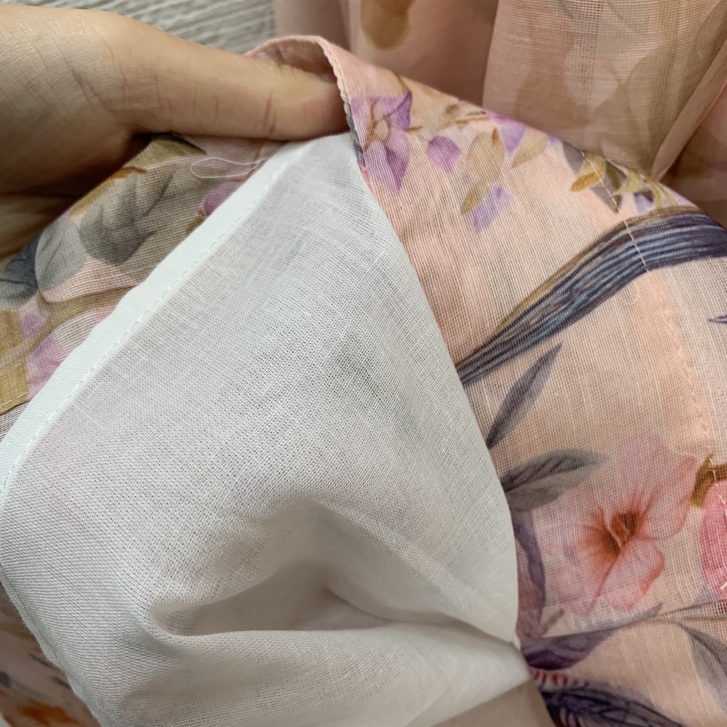 款号G ZIMMERMA*N兹默曼澳洲品牌高端定制、2026年春夏度假风时尚印花鹦鹉花枝图案搭配丝巾腰带