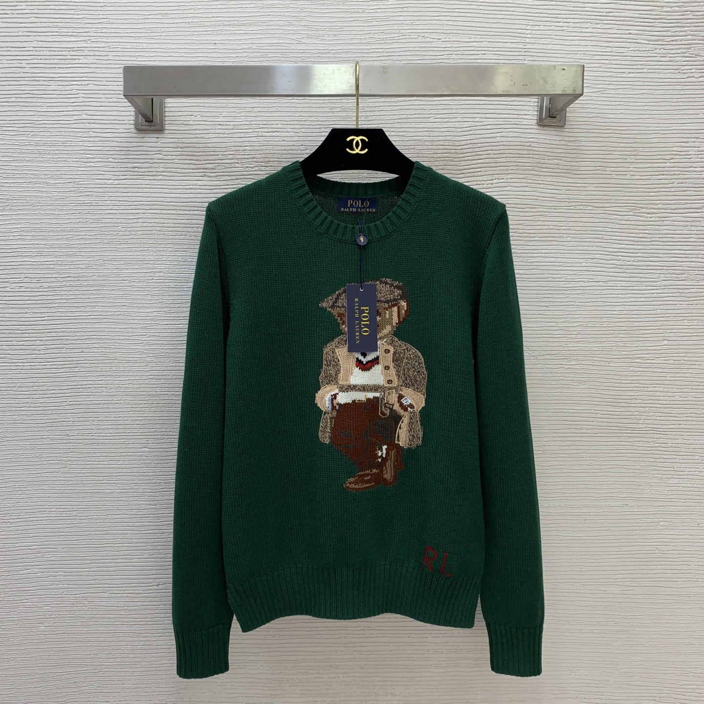 NO:709250,Model No. G26011235 Ralph Laure* RL's new high-end customized wool blended yarn fabric, cool and handsome pocket bear RL logo decoration round neck pullover long-sleeved sweater top!  Green, (M size shoulder width 38, bust 90, sleeve length 60, dress length 58) hair, loro piana,19860909款号G26011235 Ralph Laure*拉夫家RL新款高端定制羊毛混纺纱线面料、酷帅插兜小熊RL徽标装饰圆领套头长袖针织衫上衣！绿色,（M码肩宽38,胸围90,袖长60,衣长58）发,,loro piana,,Women's clothing
