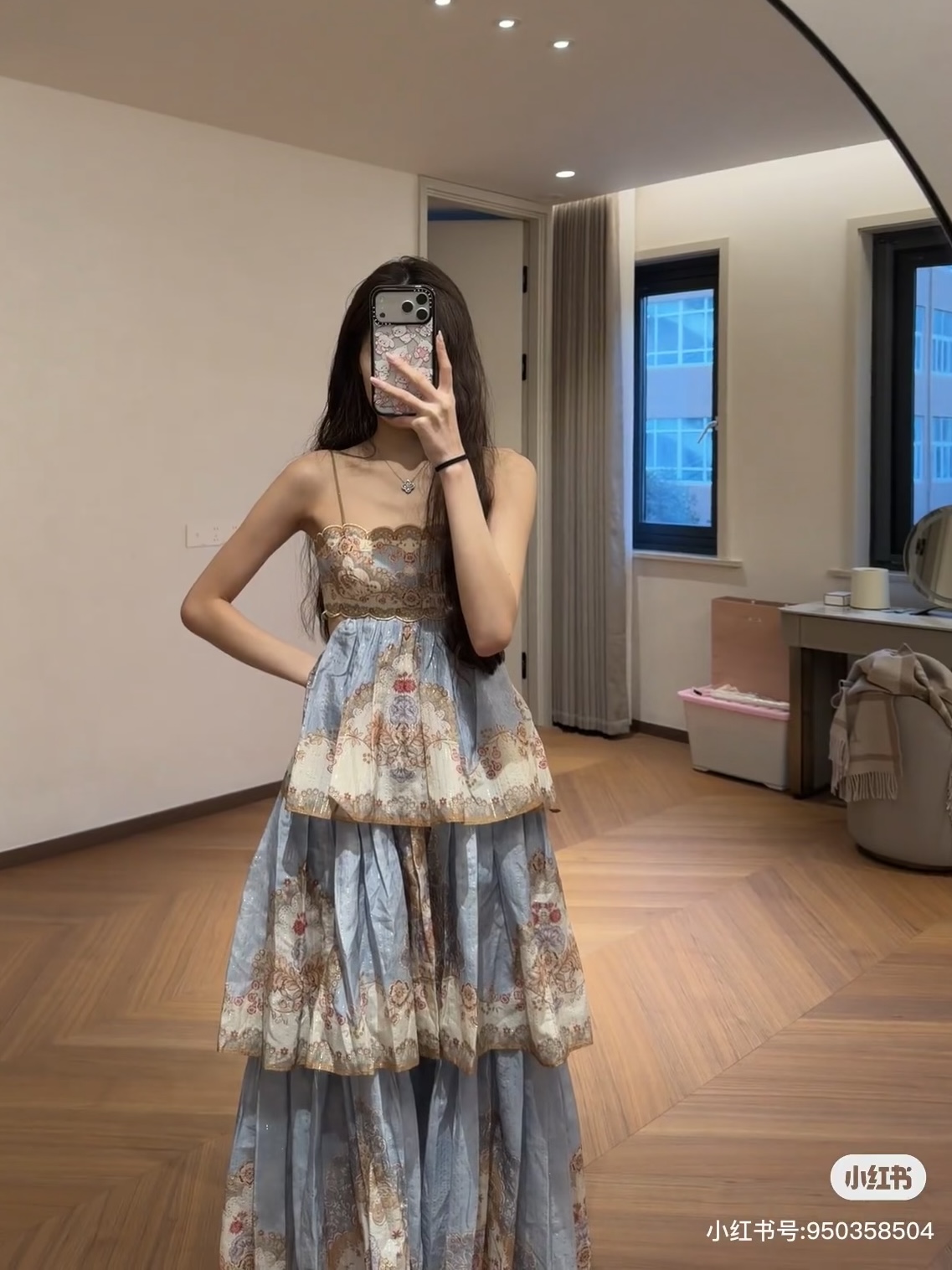 NO:701018,Model No. G26011054 ZIMMERMA*N Australian brand, high-end customized gold thread blended fabrics, resort style fashionable retro prints, wavy edge back cross straps, layered cake-style ruffle patchwork, waist slimming and wide swing long suspender dress!  1.2.3.4/SMLXL (size 2 bust 76~88, skirt length 111), Zimmerman-clothing, skirts,19860909款号G26011054 ZIMMERMA*N兹默曼澳洲品牌 高端定制金线混纺面料、度假风时尚复古印花波浪边后背交叉绑带层层蛋糕式荷叶边拼接收腰显瘦大摆长款吊带连衣裙！1.2.3.4/SMLXL（2码胸围76～88,裙长111）,兹默曼-服装,skirts,,Women's clothing