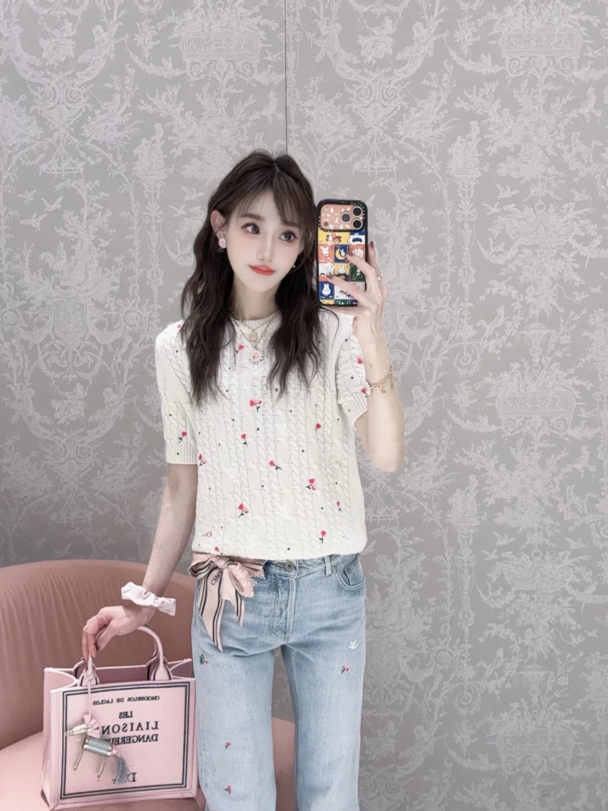 NO:713037,Model No. G26011538 Dio* new high-end customized heavy-duty embroidered bird and flower pattern braided round neck pullover short-sleeved sweater top!  (M size shoulder width 37, chest 80, sleeve length 23, clothing length 53),, dior, T-shirt,19860909款号G26011538 Dio*新款 高端定制重工刺绣小鸟花朵图案麻花纹编织圆领套头短袖针织衫上衣！（M码肩宽37,胸围80,袖长23,衣长53）,,dior,T-shirt,,Women's clothing