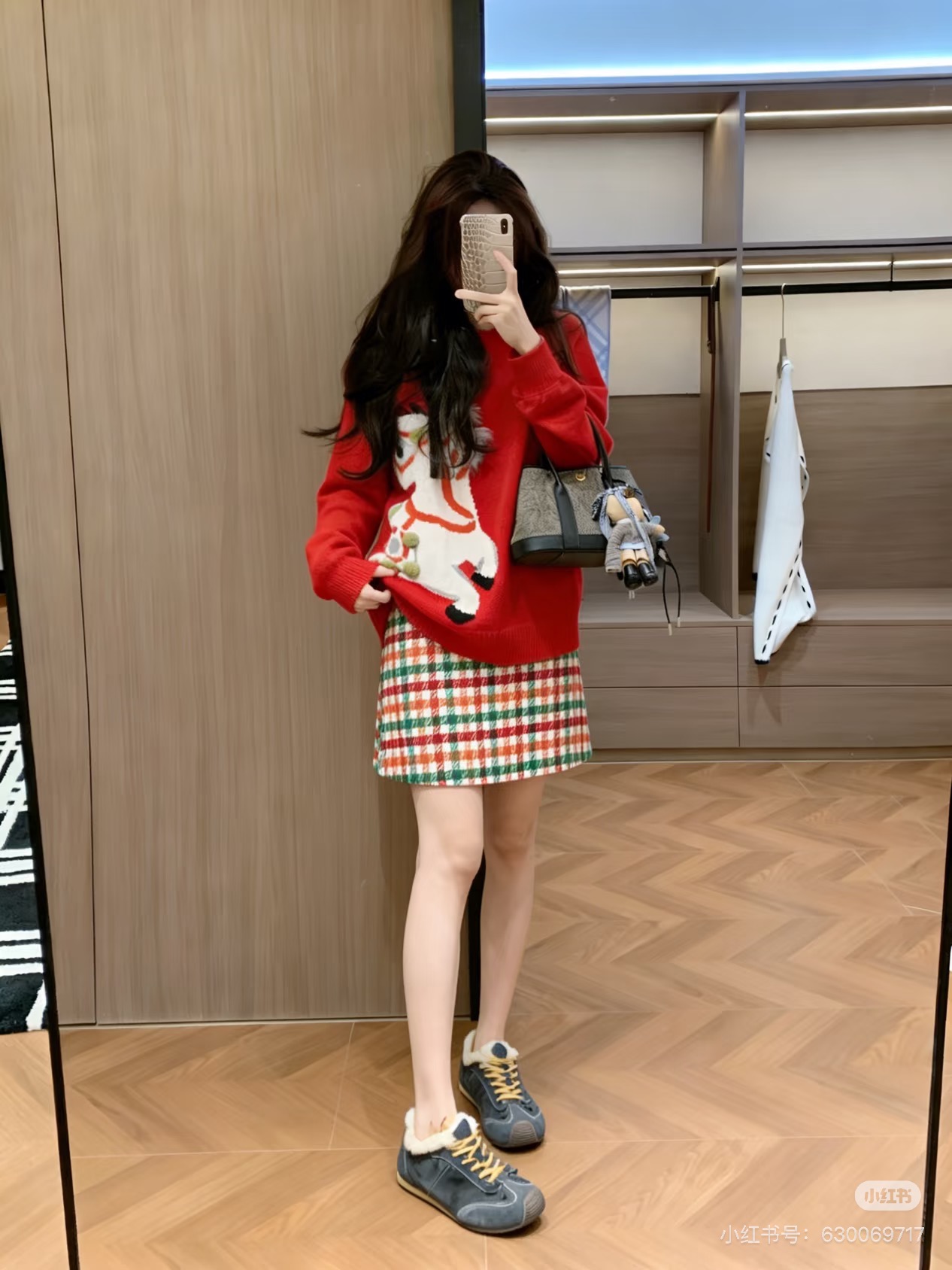 NO:714175,Style No. G11963 Editio*n’s new model is the same style as the star Gao Yuanyuan’s 2026 limited edition pony three-dimensional tassel jacquard fashionable and versatile round neck long-sleeved sweater top!  (M size bust 98, raglan sleeve length 58, dress length 57), women's clothing,19860909款号G11963 Editio*n新款 明星高圆圆同款2026年限定小马立体流苏提花时尚百搭圆领长袖针织衫上衣！（M码胸围98,连肩袖长58,衣长57）,女装,,Women's clothing