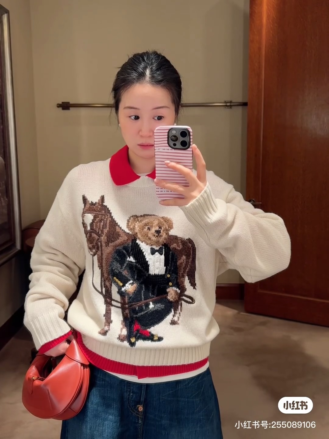 NO:715672,Style No. D26012075 Ralph Laure*Ralph’s new style limited recommended item dress for the New Year of the Horse, handsome bear holding a horse pattern, jacquard embroidery technology, RL letter logo, fashionable and versatile round neck pullover, long-sleeved sweater!  White, black, red, (M size shoulder width 39, bust 90, sleeve length 63, dress length 61) hair,,loro piana,sweaters,19860909款号D26012075 Ralph Laure*拉夫家新款上新马年限定推荐单品礼服帅气小熊牵马图案提花刺绣工艺RL字母徽标时尚百搭圆领套头长袖针织衫毛衣！白色、黑色、红色、（M码肩宽39,胸围90,袖长63,衣长61）发,,loro piana,sweaters,,Women's clothing