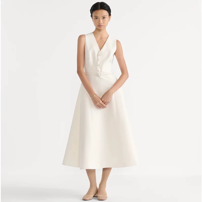 NO:715669,Model No. G26012075 Dio* new style, high-end customized fabrics, D style, simple and fashionable half-breasted placket, V-neck, waist, large skirt, long sleeveless vest dress with belt!  Off-white, black, red (glossy) 36-38-40-42 (38 size bust 82, waist 70, skirt length 122),, dior, dior, skirts,19860909款号G26012075 Dio*新款 高端定制面料、D家气质简约时尚半排扣门襟V领收腰大裙摆长款无袖背心连衣裙配有腰带！米白色、黑色、红色(亮面） 36-38-40-42（38码胸围82,腰围70,裙长122）,,dior,dior,skirts,,Women's clothing