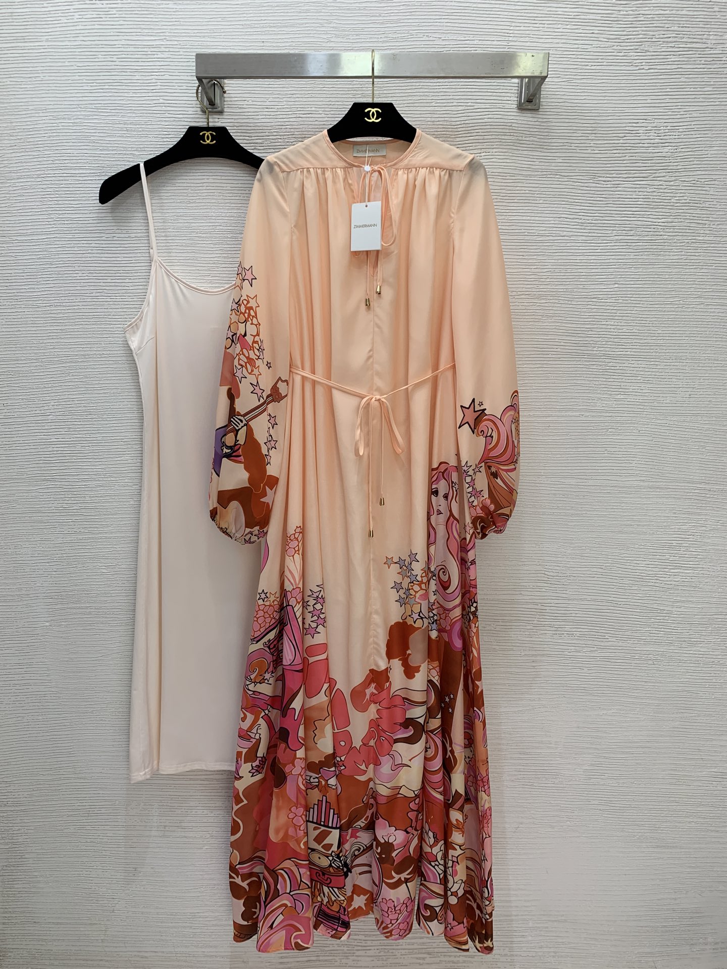 NO:716746,Style No. G26012375 ZIMMERMA*N Zimmerman Australian brand high-end customized magic beauty pattern printed tie V-neck loose fashion lantern sleeve long dress!  1.2.3.4/SMLXL (size 2, bust 124, sleeve length 63, skirt length 141; inner bust 88 super elastic, length 96 excluding shoulder straps) hair,,skirts,19860909款号G26012375 ZIMMERMA*N兹默曼澳洲品牌 高端定制魔法美人图案印花系带V领宽松时尚灯笼袖长款连衣裙！1.2.3.4/SMLXL（2码胸围124,袖长63,裙长141；内搭胸围88超弹力,长度96不含肩带）发,,skirts,,Women's clothing