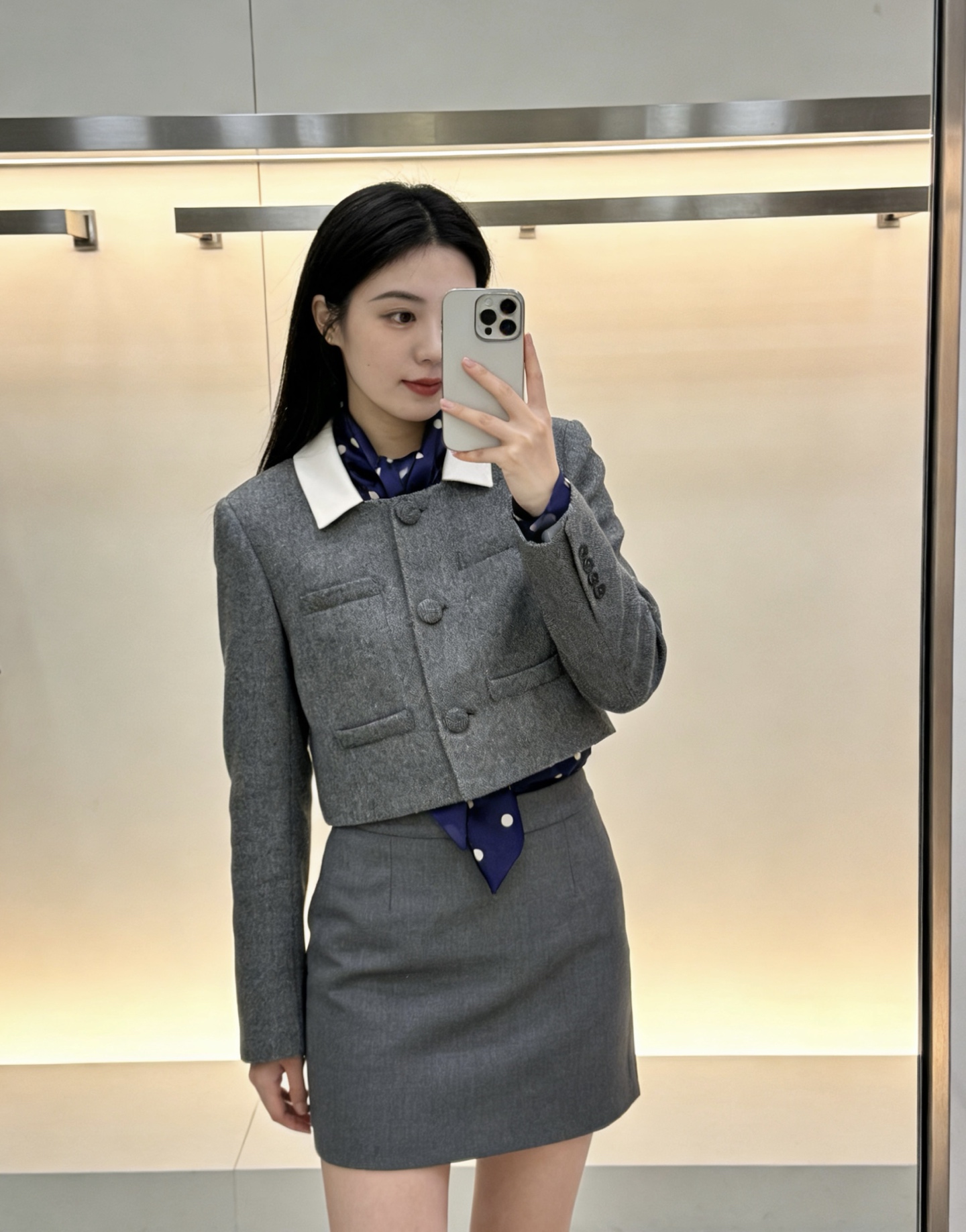 NO:716476,Style No. G26012219 Self-portrai* New SP Home high-end customized herringbone wool blended fabric, stylish and stylish for commuting, western style silk scarf collar (removable) contrasting lapel short long-sleeved slub jacket top!  (M size has shoulder width 40 with shoulder pads, bust 86, sleeve length 61, dress length 46),,jackets & coats,19860909款号G26012219 Self-portrai*新款SP家高端定制人字纹羊毛混纺面料、气质通勤时髦洋气丝巾领(可拆卸)撞色翻领短款长袖粗纺外套上衣！（M码肩宽40有垫肩,胸围86,袖长61,衣长46）,,jackets & coats,,Women's clothing