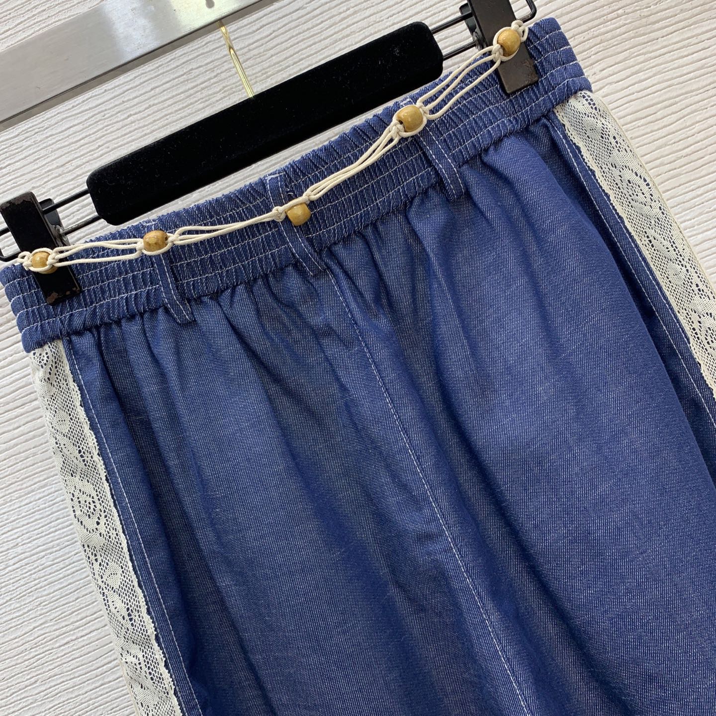 款号G ZIMMERMA*N 兹默曼澳洲品牌 新款高端定制重工蕾丝花边拼接时尚休闲软牛仔套装！系扣门襟灯