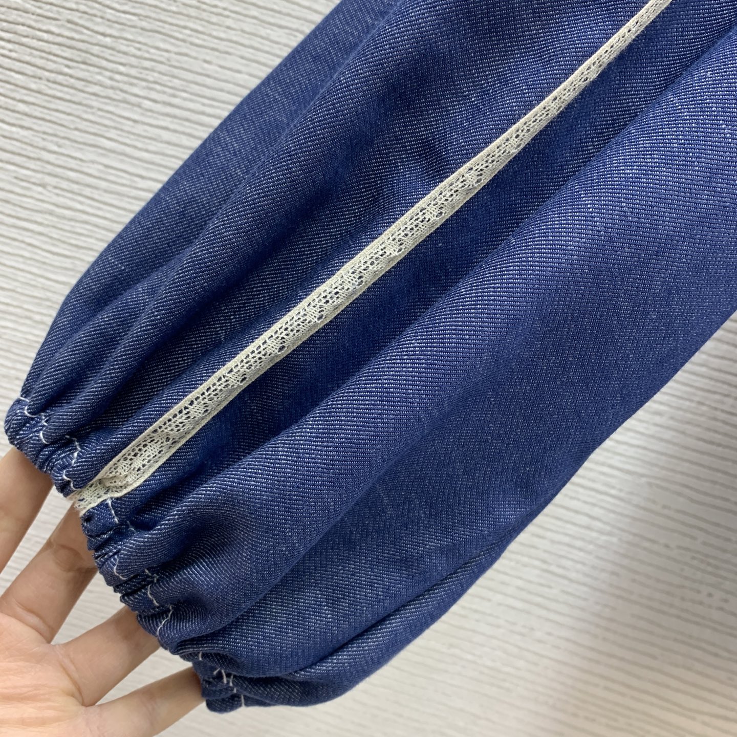 款号G ZIMMERMA*N 兹默曼澳洲品牌 新款高端定制重工蕾丝花边拼接时尚休闲软牛仔套装！系扣门襟灯