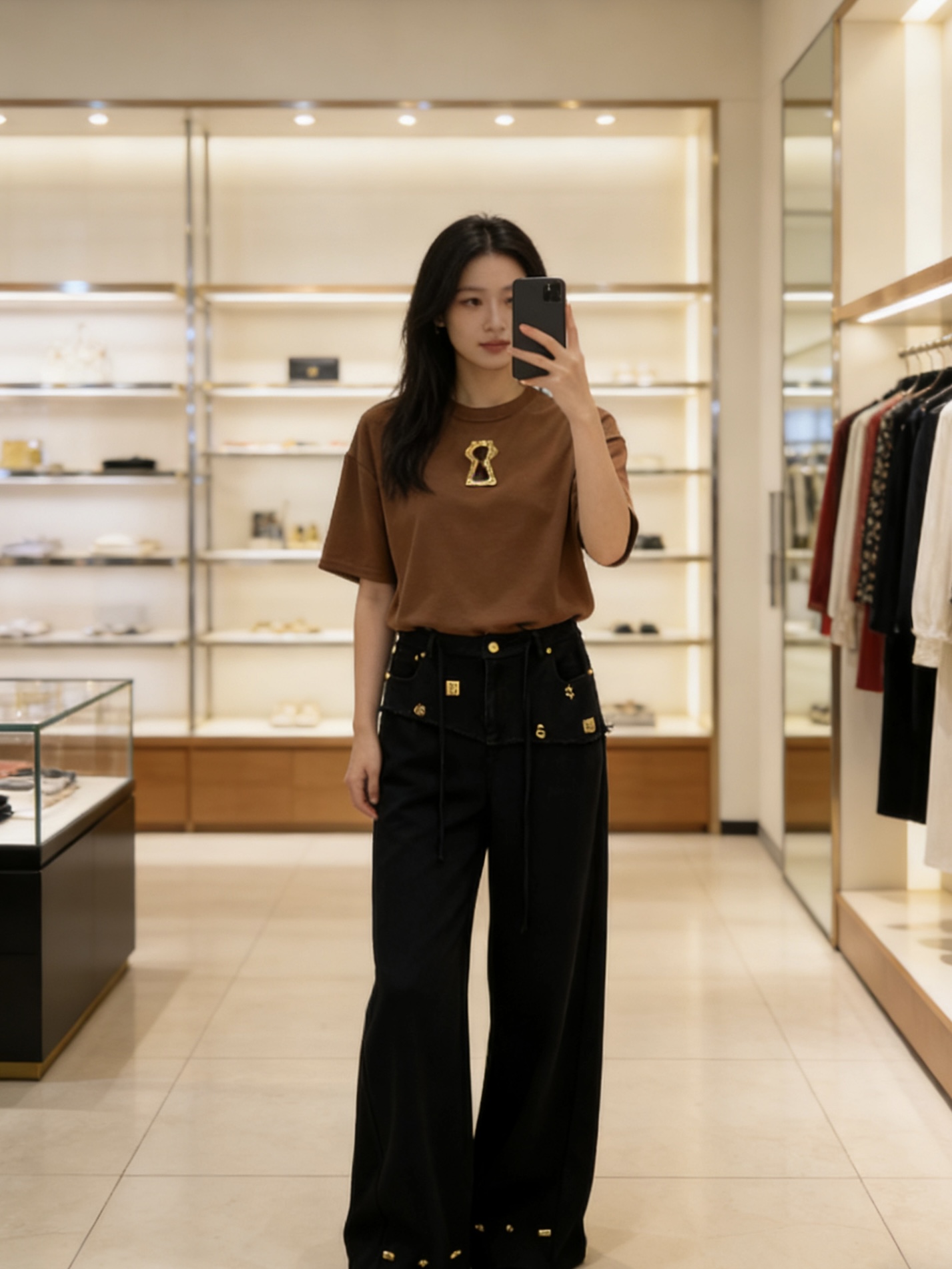 NO:716733,Style No. D26012364 Schiapare*li Schiapareli's new style loose-fitting fashionable and versatile stretch cotton short-sleeved T-shirt decorated with gold accessories!  White, black, brown (one size fits all, shoulder width 50, chest 106, sleeve length 19, clothing length 69) hair, T-shirt, tees, t-shirt,19860909款号D26012364 Schiapare*li夏帕瑞利新款 金色配件装饰宽松版时尚百搭弹力棉短袖t恤衫！白色、黑色、棕色（均码肩宽50,胸围106,袖长19,衣长69）发,,T-shirt,tees，t-shirt,,Women's clothing