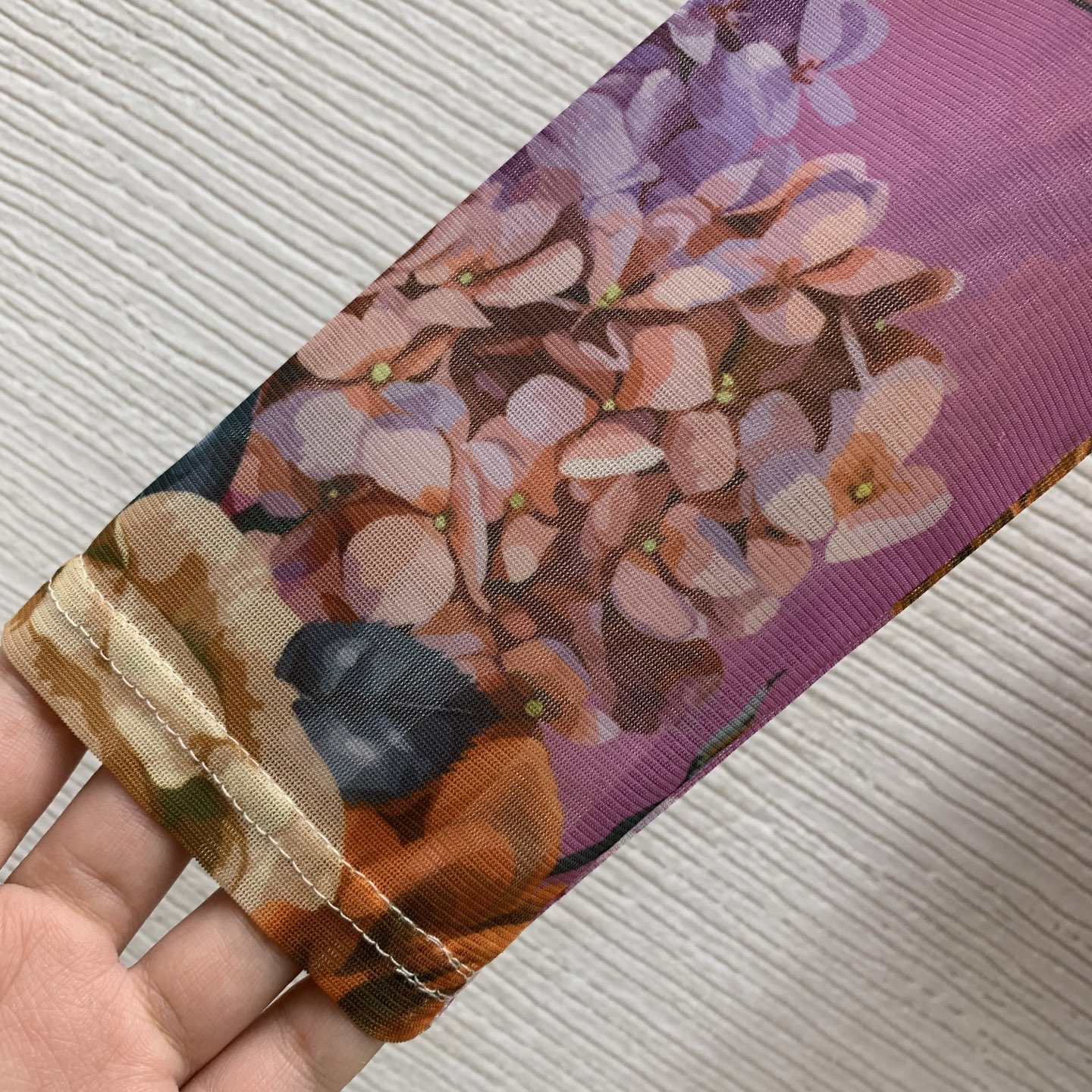 款号D 𝐃𝐨𝐥𝐜𝐞&𝐠𝐚𝐛𝐛𝐚𝐧𝐚杜嘉班纳DG*新款 满身花卉印花时尚两件套装！修身显瘦圆领长袖网纱上衣