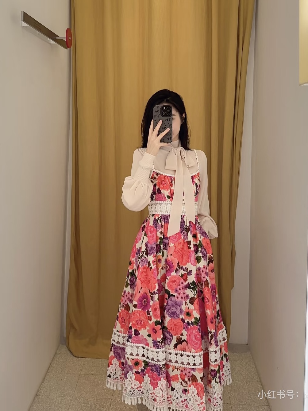 NO:717122,Style No. G26012453 ZIMMERMA*N Australian brand, high-end customized waffle plaid fabric, water-soluble lace, hollow hook-and-loop stitching, resort style fashionable waist-slimming long suspender dress with wide swing!  1.2.3.4/SMLXL (size 2 bust 80～88, waist 70, skirt length 110) hair,,skirts,19860909款号G26012453 ZIMMERMA*N兹默曼澳洲品牌 高端定制华夫格子面料、水溶花边镂空勾花拼接度假风时尚收腰显瘦大摆长款吊带连衣裙！1.2.3.4/SMLXL（2码胸围80～88,腰围70,裙长110）发,,skirts,,Women's clothing