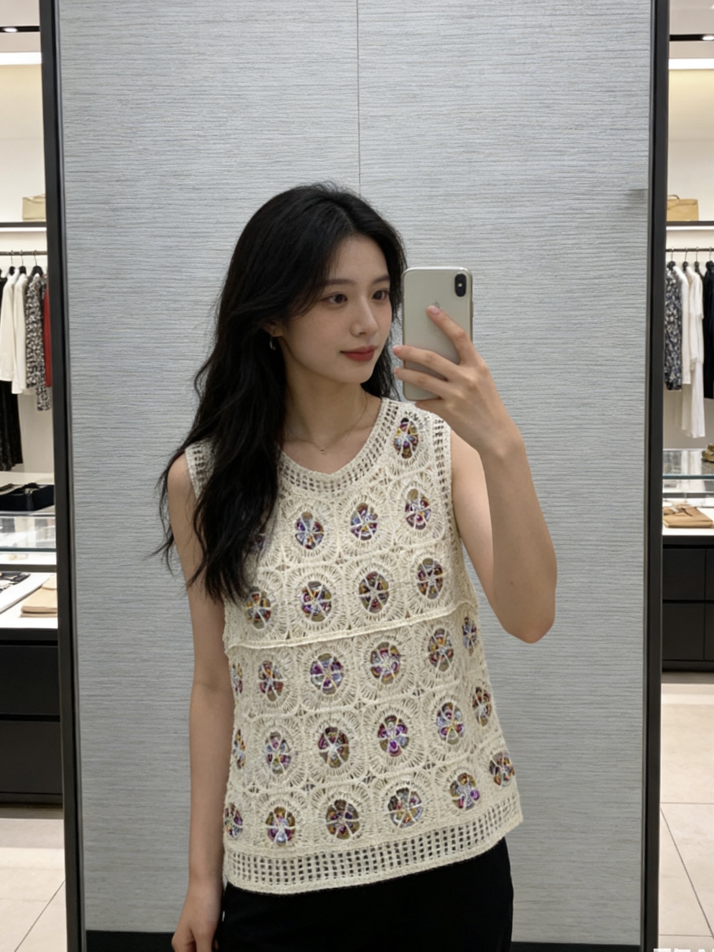 NO:722935,The highest version on the market, the girl will inspect the goods, trim the three marks on the threads, and ship the goods. You can send pictures and take videos. If you want quality and service, add me on WeChat. We will not accept urgent orders. Model No. G26012648 Chane* The new highest version on the market. The girl will inspect the goods, trim the three marks on the threads, and ship the goods. You can send pictures and take videos. If you want quality and service, add me on WeChat. We will not accept urgent orders.  High-end customized hollow see-through inlaid camellia decoration, sweet and versatile sleeveless knitted vest top!  Apricot, black, 36-38-40 (size 38, shoulder width 39, bust 92, length 61), Chanel-clothing,chanel,chanel,19860909市面最高版本小妹验货、修剪线头上三标、发货可发图及拍视频,要品质要服务的加我微信,不接急单.款号G26012648 Chane*新市面最高版本小妹验货、修剪线头上三标、发货可发图及拍视频,要品质要服务的加我微信,不接急单.款 高端定制镂空透视镶嵌山茶花装饰、气质甜美百搭无袖针织背心上衣！杏色、黑色、36-38-40（38码肩宽39,胸围92,衣长61）,香奈儿-服装,chanel,chanel,,Women's clothing