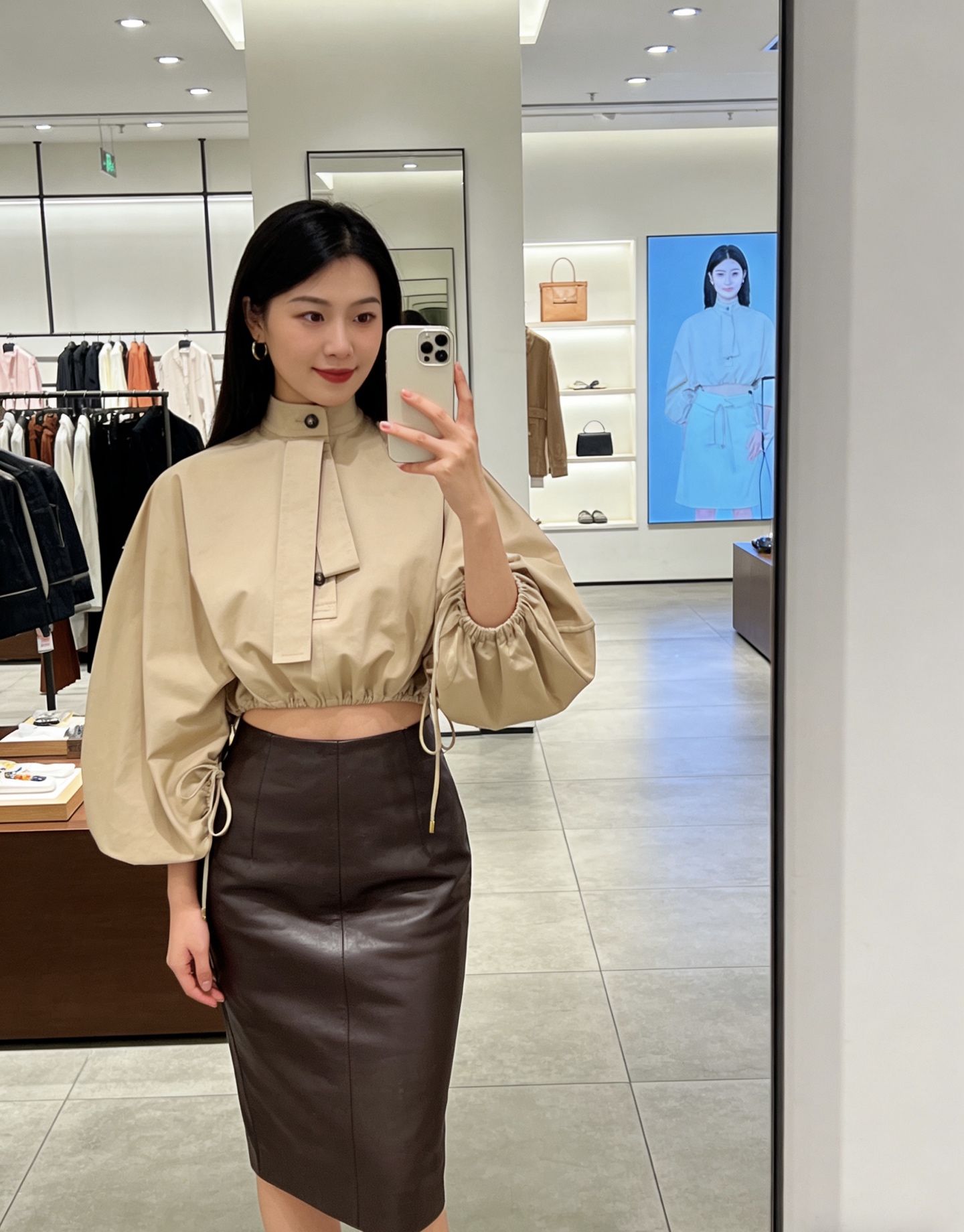 NO:720136,Model No. D26012665 ​​ZIMMERMAN* ZIMMERMAN Australian brand drawstring hem tie sleeve design short fashionable stand collar lantern sleeve shirt!  Khaki, (size M raglan sleeve length 76, dress length 45), Zimmerman-Clothing,19860909款号D26012665 ZIMMERMAN*兹默曼澳洲品牌 抽绳缩摆绑带袖设计短款时尚立领灯笼袖衬衣！卡其色, （M码连肩袖长76,衣长45）,兹默曼-服装,,Women's clothing