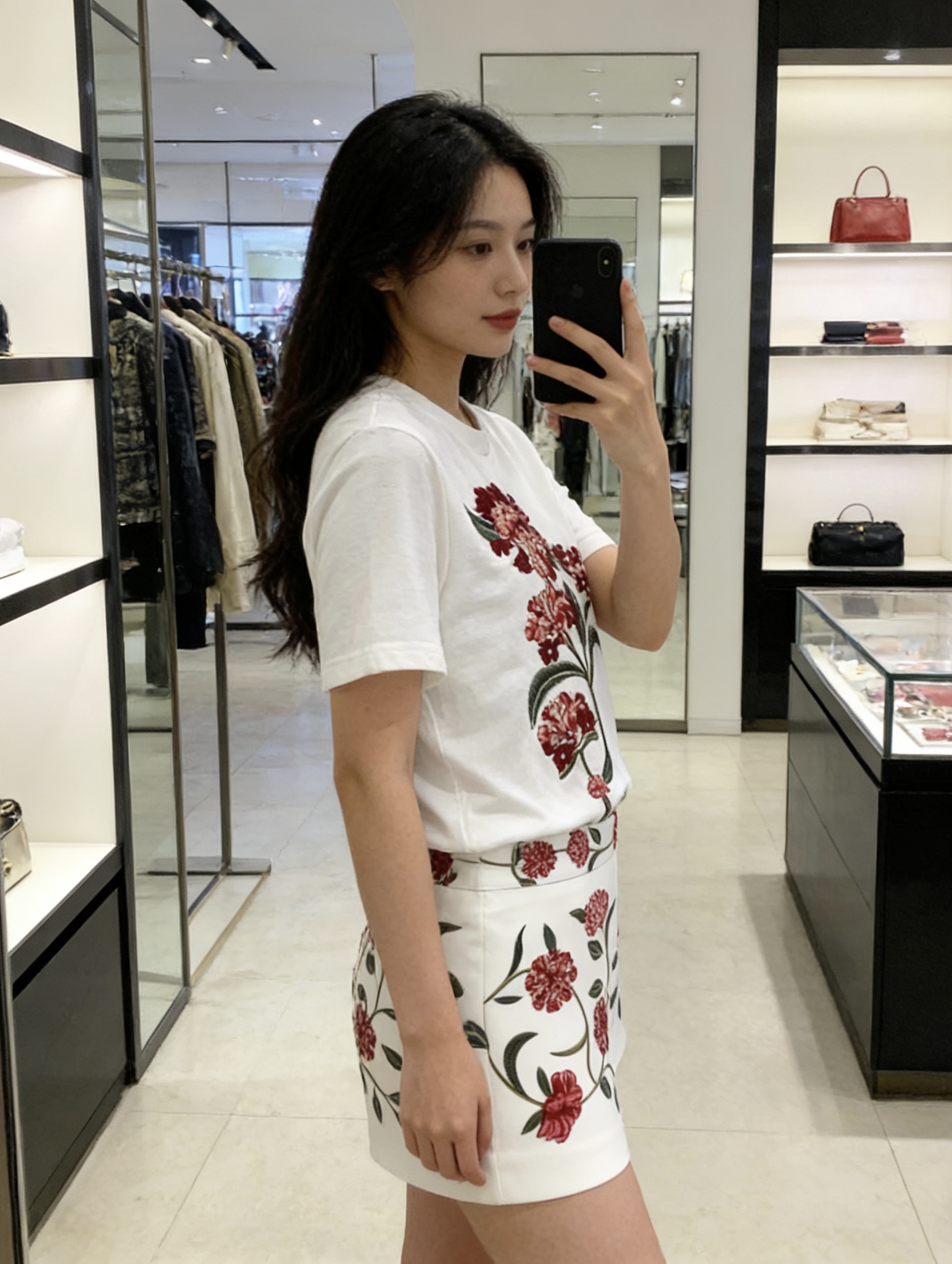款号G 𝐃𝐨𝐥𝐜𝐞&𝐠𝐚𝐛𝐛𝐚𝐧𝐚杜嘉班纳DG*新款重工刺绣休闲时尚两件套装！精选优质棉面料圆领短袖t恤