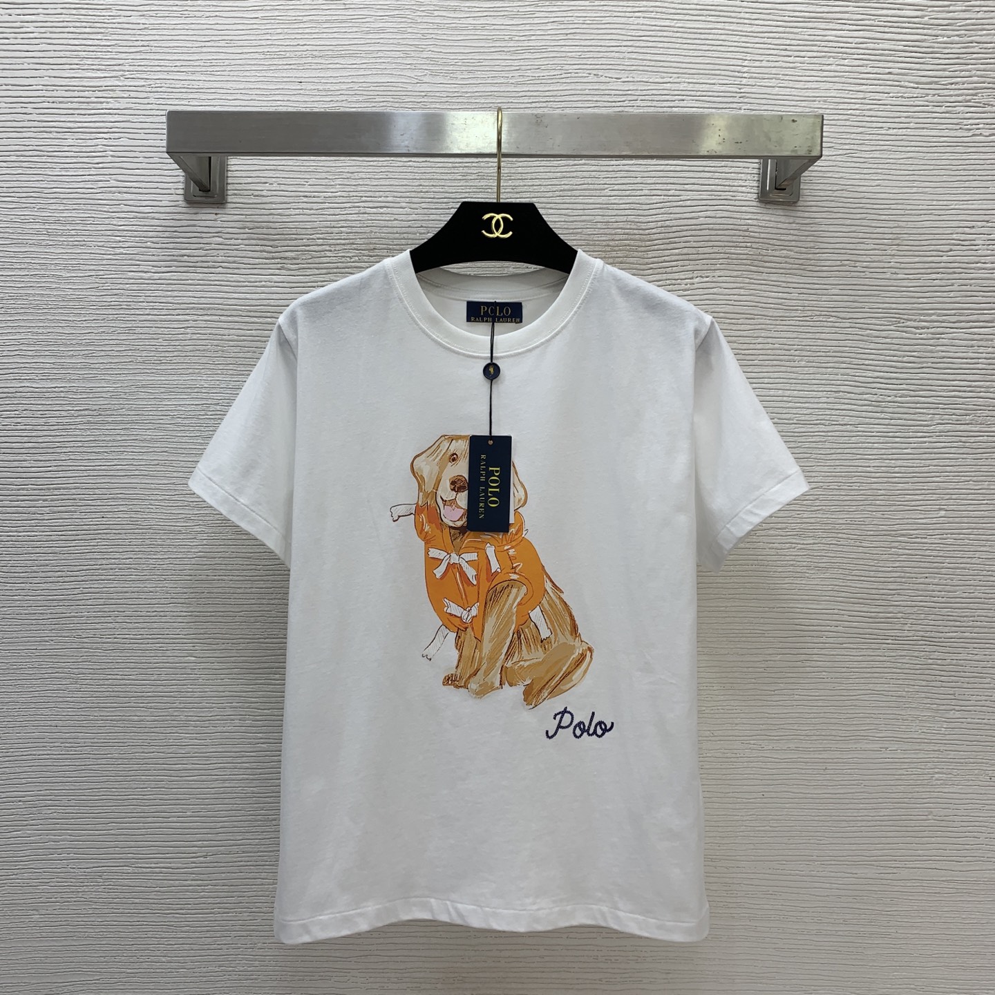 NO:739123,Model No. G26030176 Ralph Laure* Ralph’s new model, high-end customized thin cotton, breathable and soft pure cotton material, cute and playful cartoon pattern dog print, fashionable and versatile round neck short-sleeved T-shirt top!  White, (M size shoulder width 41, chest 88, sleeve length 17, dress length 61) hair, loro piana, T-shirt, tees, t-shirt,19860909款号G26030176 Ralph Laure*拉夫家新款 高端定制薄棉透气柔软纯棉材质、可爱俏皮卡通图案狗狗印花时尚百搭圆领短袖t恤上衣！白色,（M码肩宽41,胸围88,袖长17,衣长61）发,,loro piana,T-shirt,tees，t-shirt,,Women's clothing