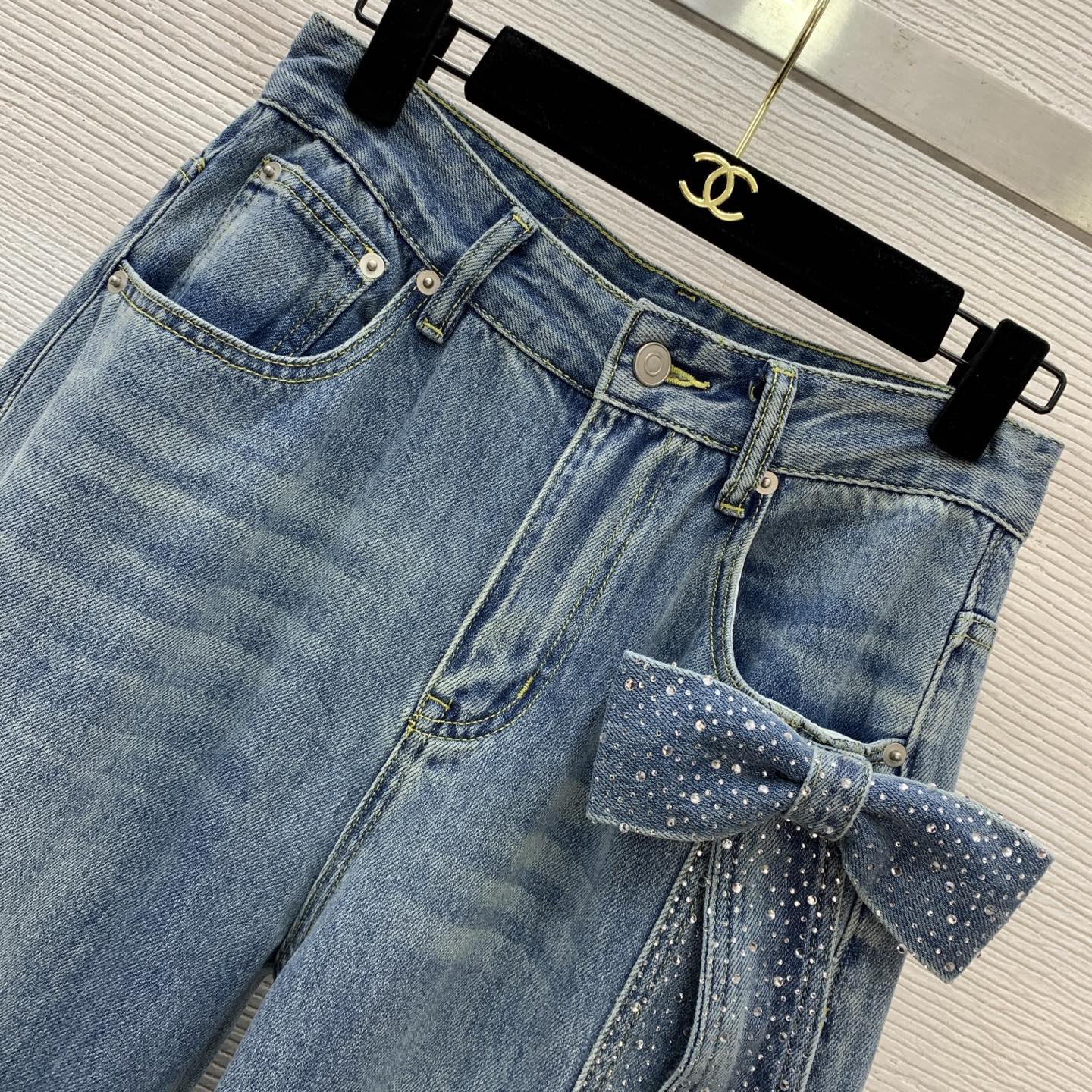 款号G ANN ANDELMA*新款高端定制洗水牛仔面料、重工blingbling闪高温烫钻蝴蝶结🎀装饰
