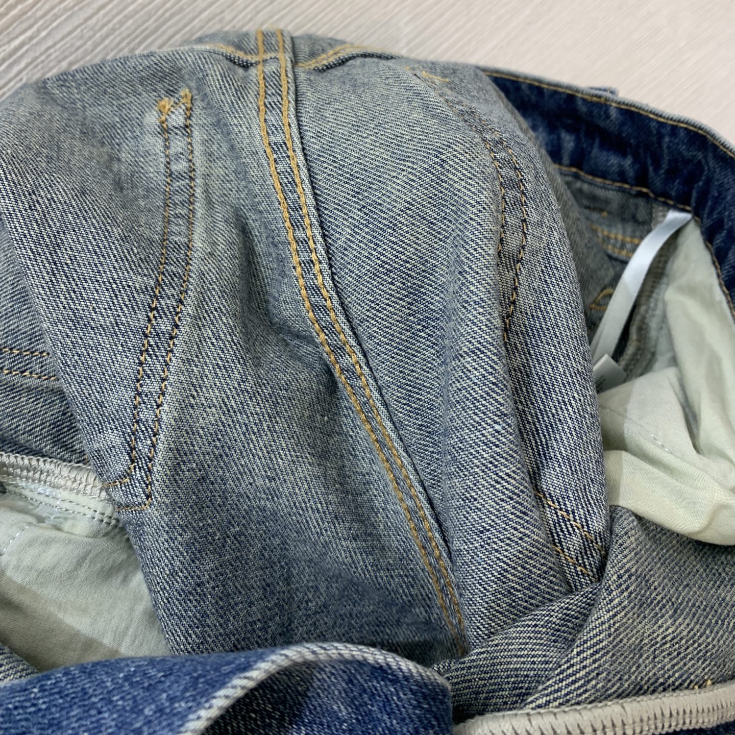 款号G Dio*新款 高端定制洗水牛仔棉面料、立体刺绣四叶草🍀装饰时尚百搭直筒牛仔裤长裤！𝑺 𝑴 𝑳（M