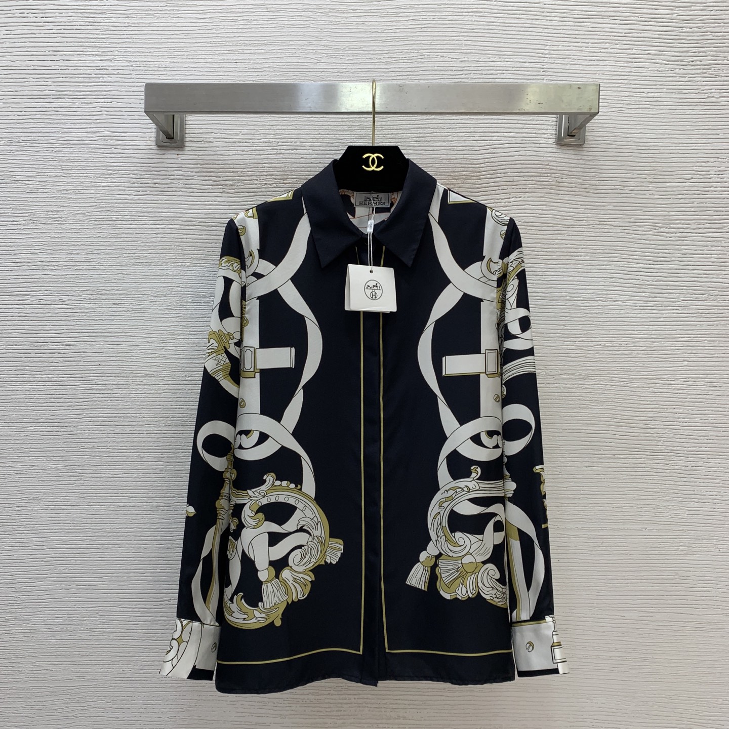 款号G HERMÈ*S新款高端精品定制采用19姆米100%Silk真丝斜纹绸面料、时尚复古图案飘带印花系